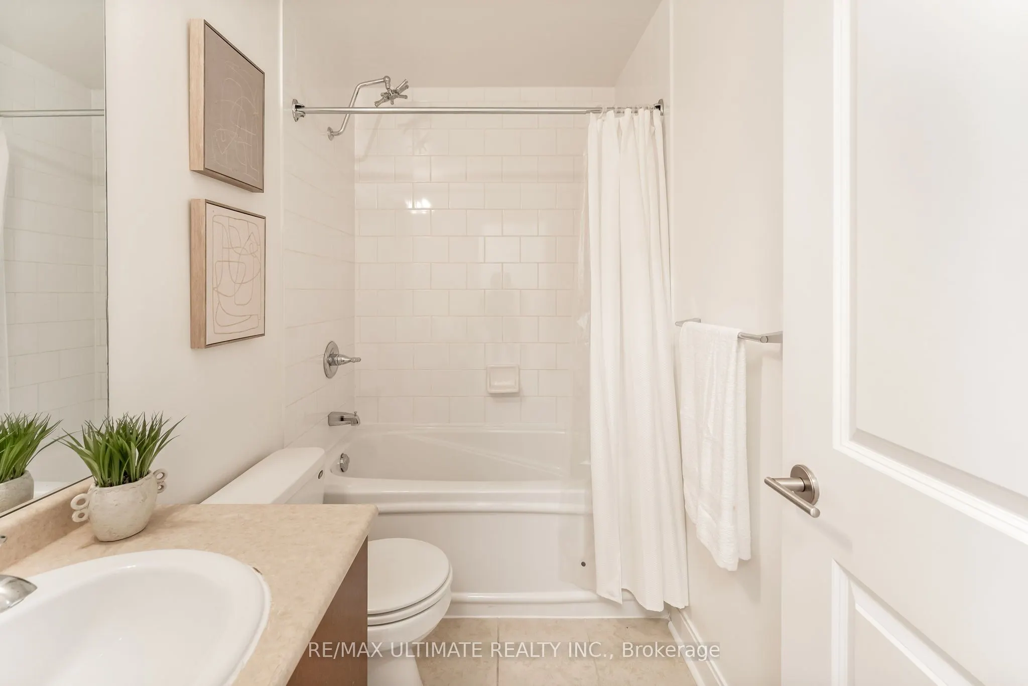 18 Yorkville Avenue, #508