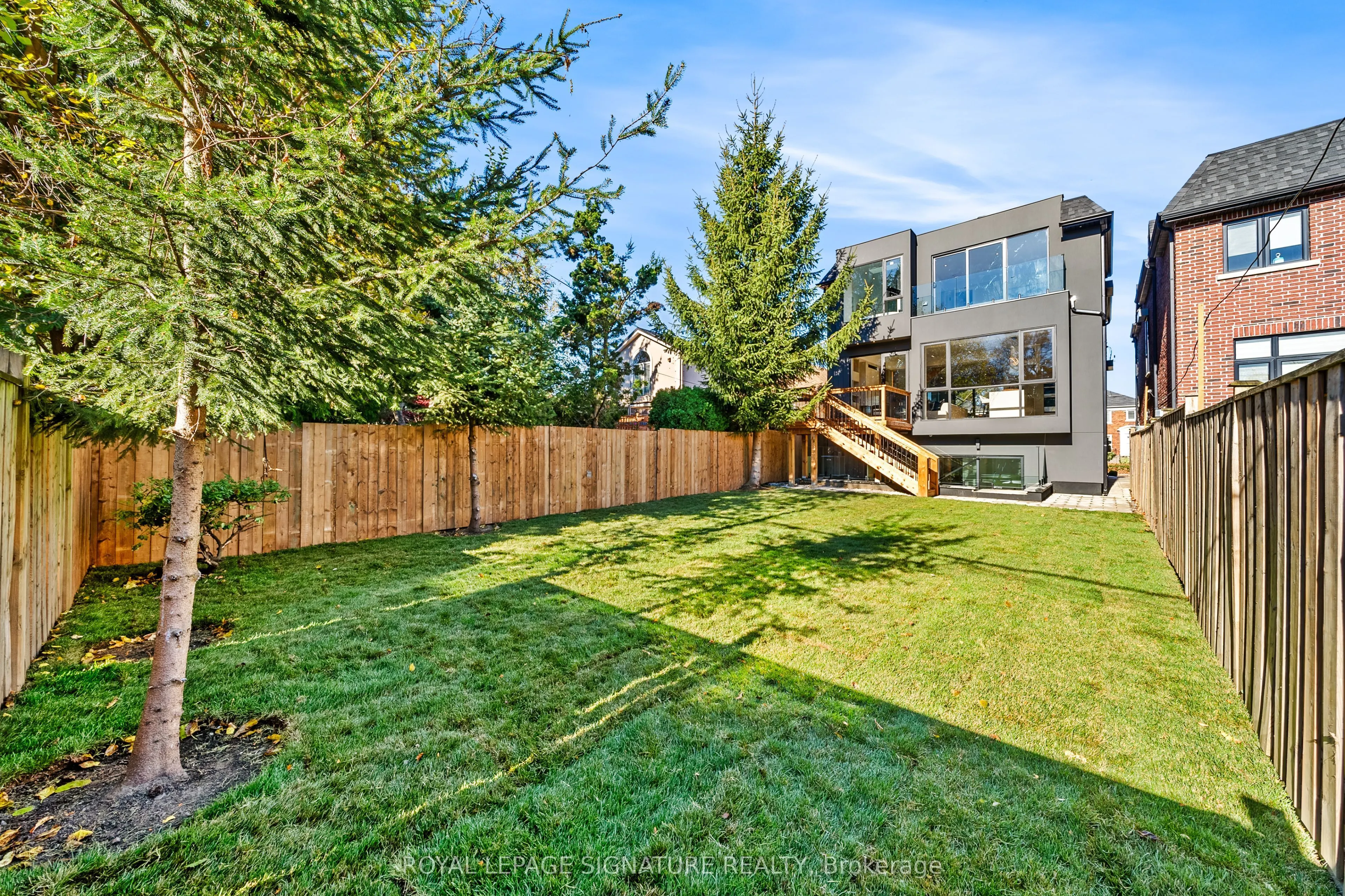 551 Broadway Avenue