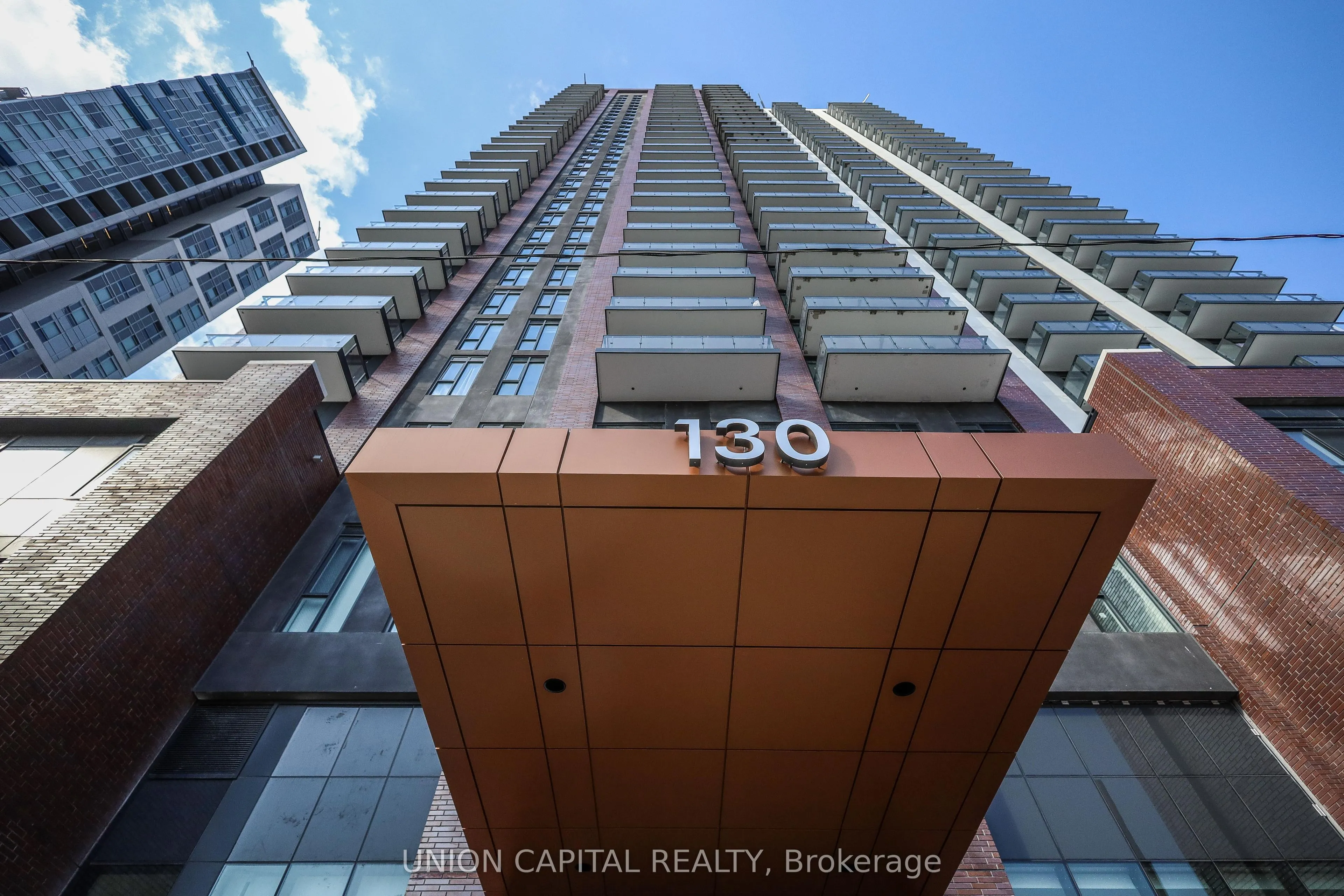 130 RIVER Street, #902