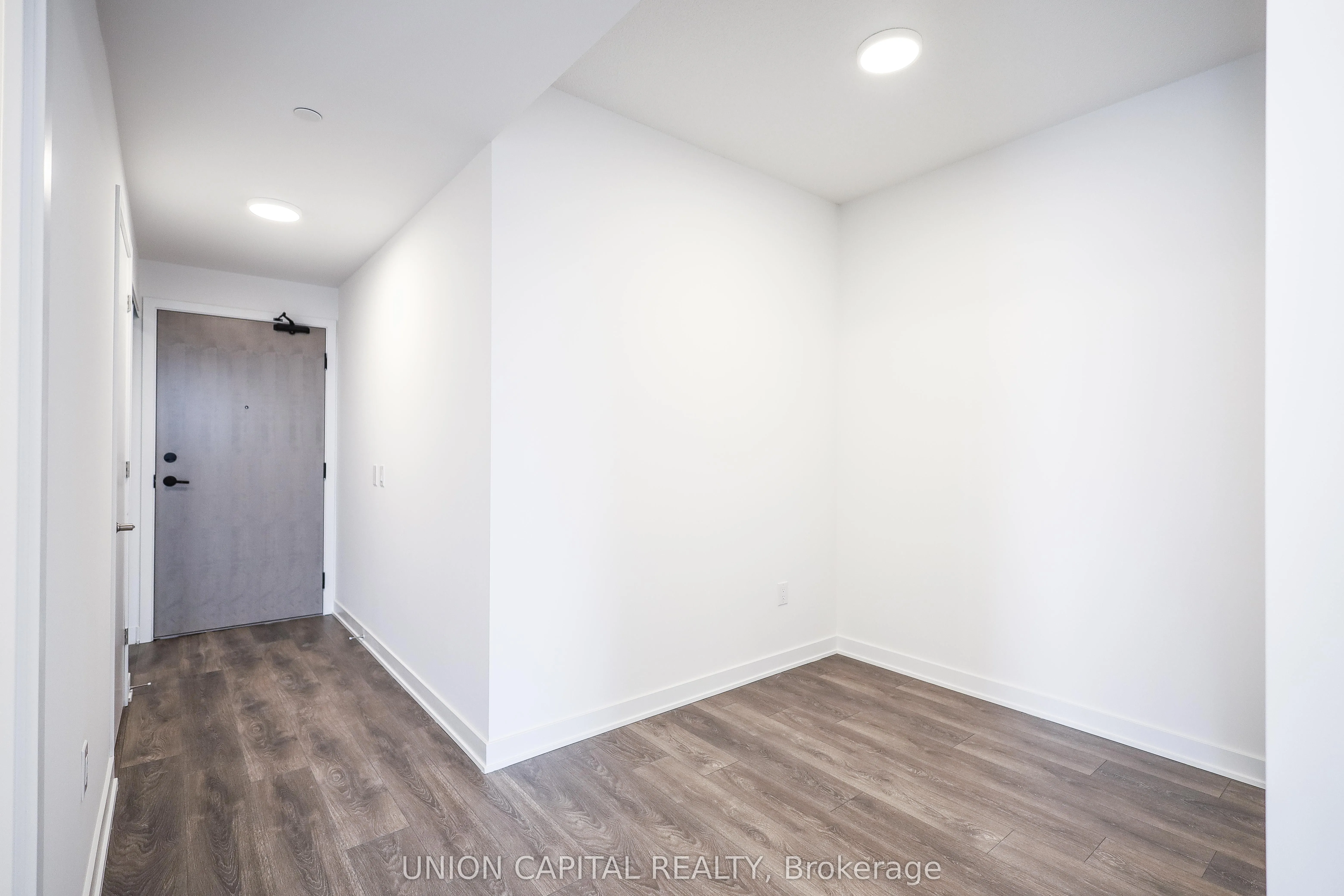 130 RIVER Street, #902