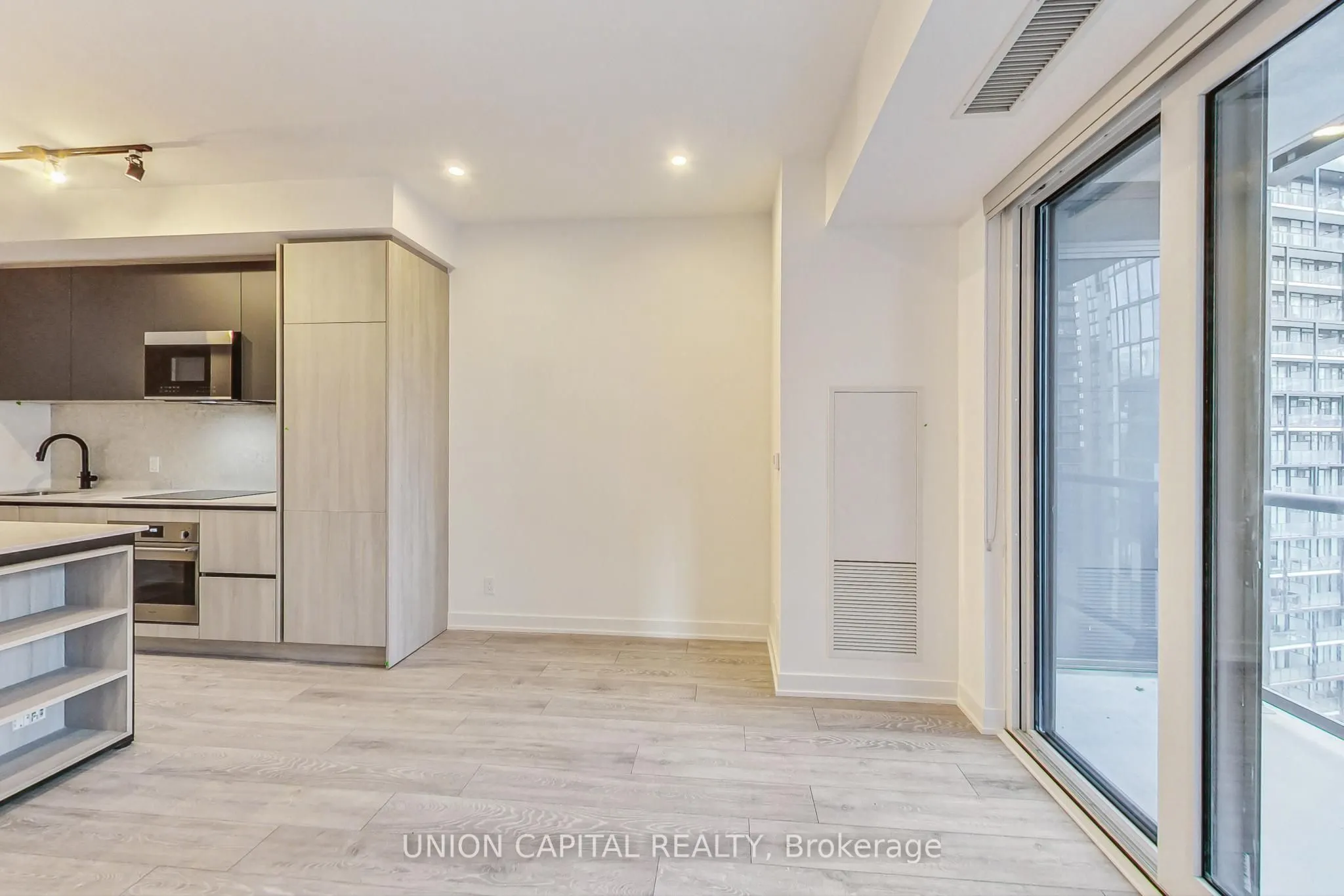 108 Peter Street, #3305