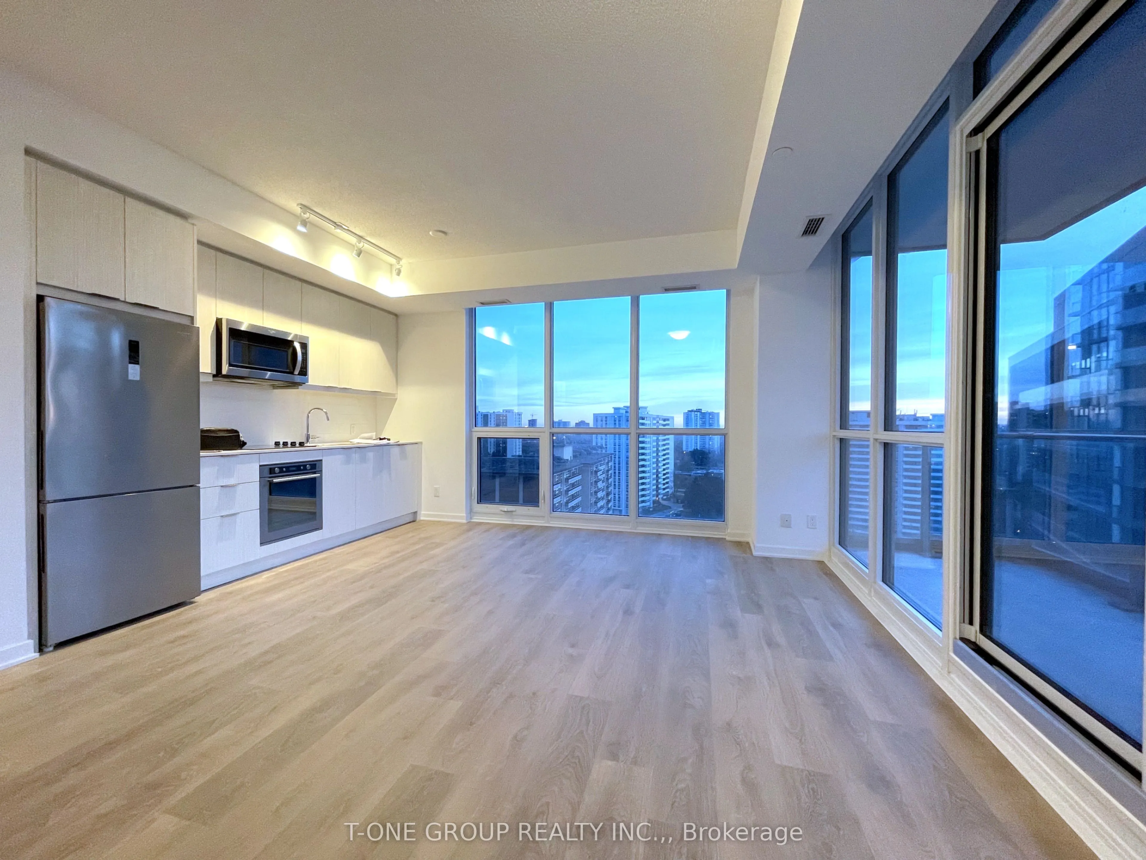 38 Forest Manor Road, #1207