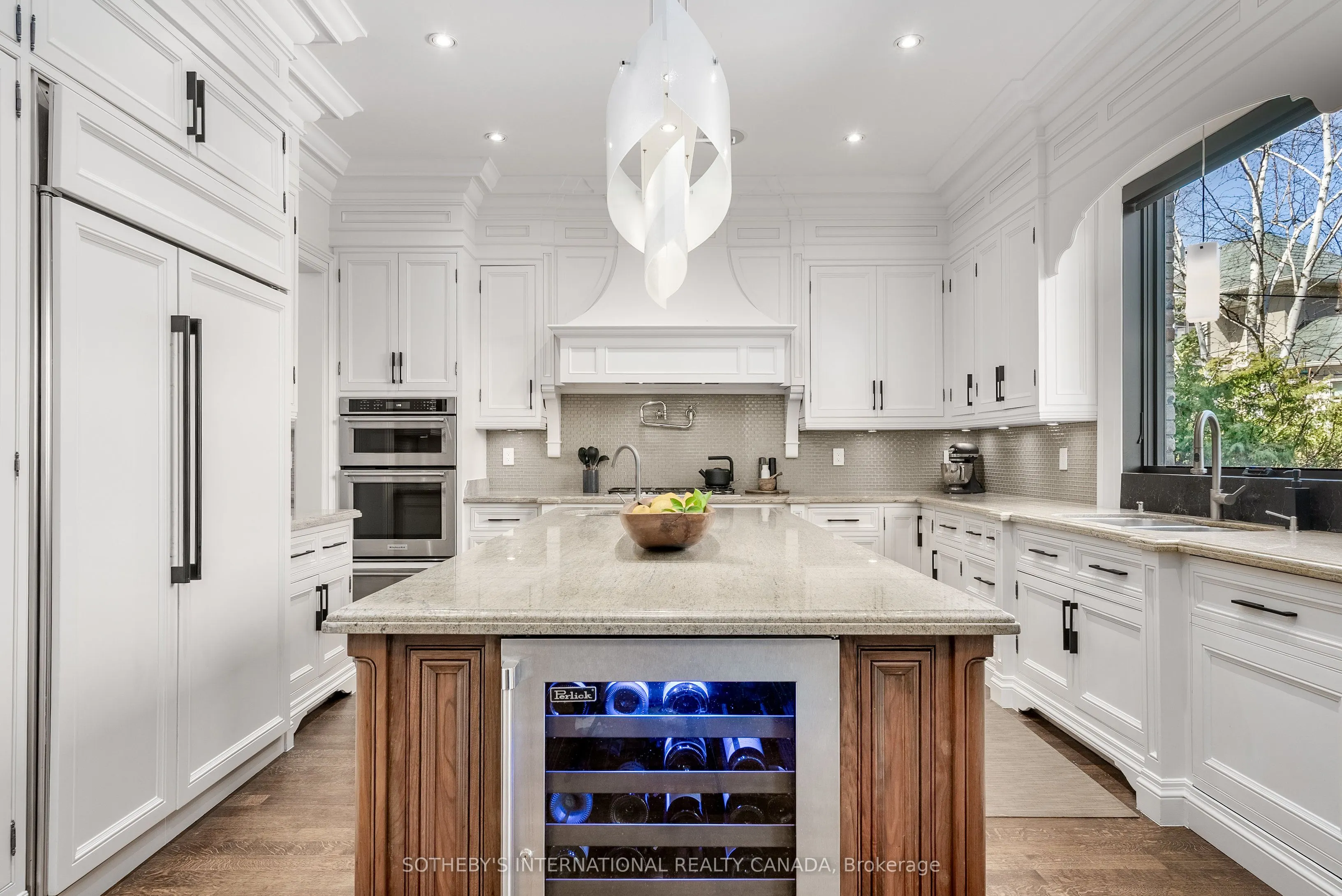 6 Bayview Wood