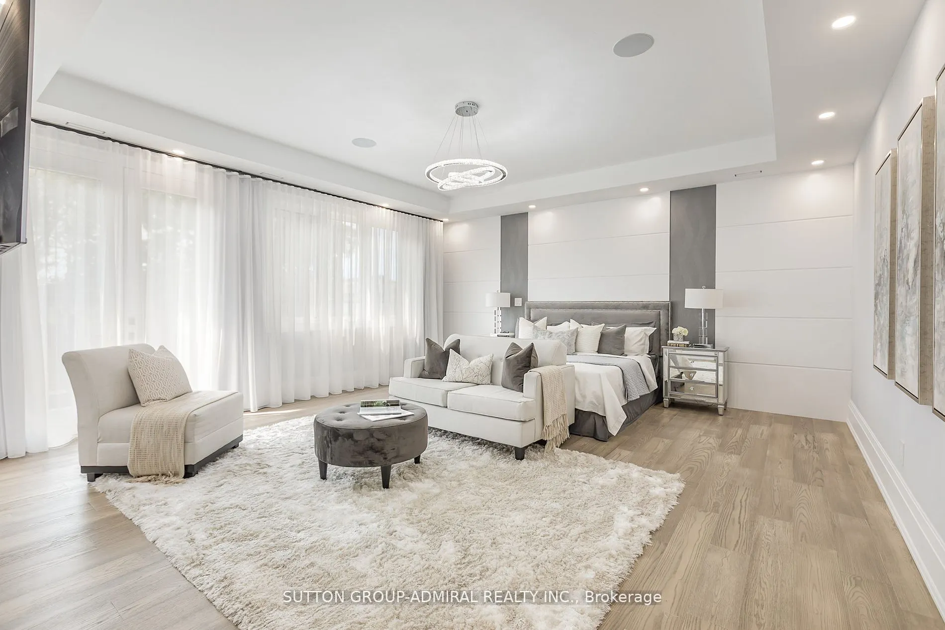 125 Regina Avenue