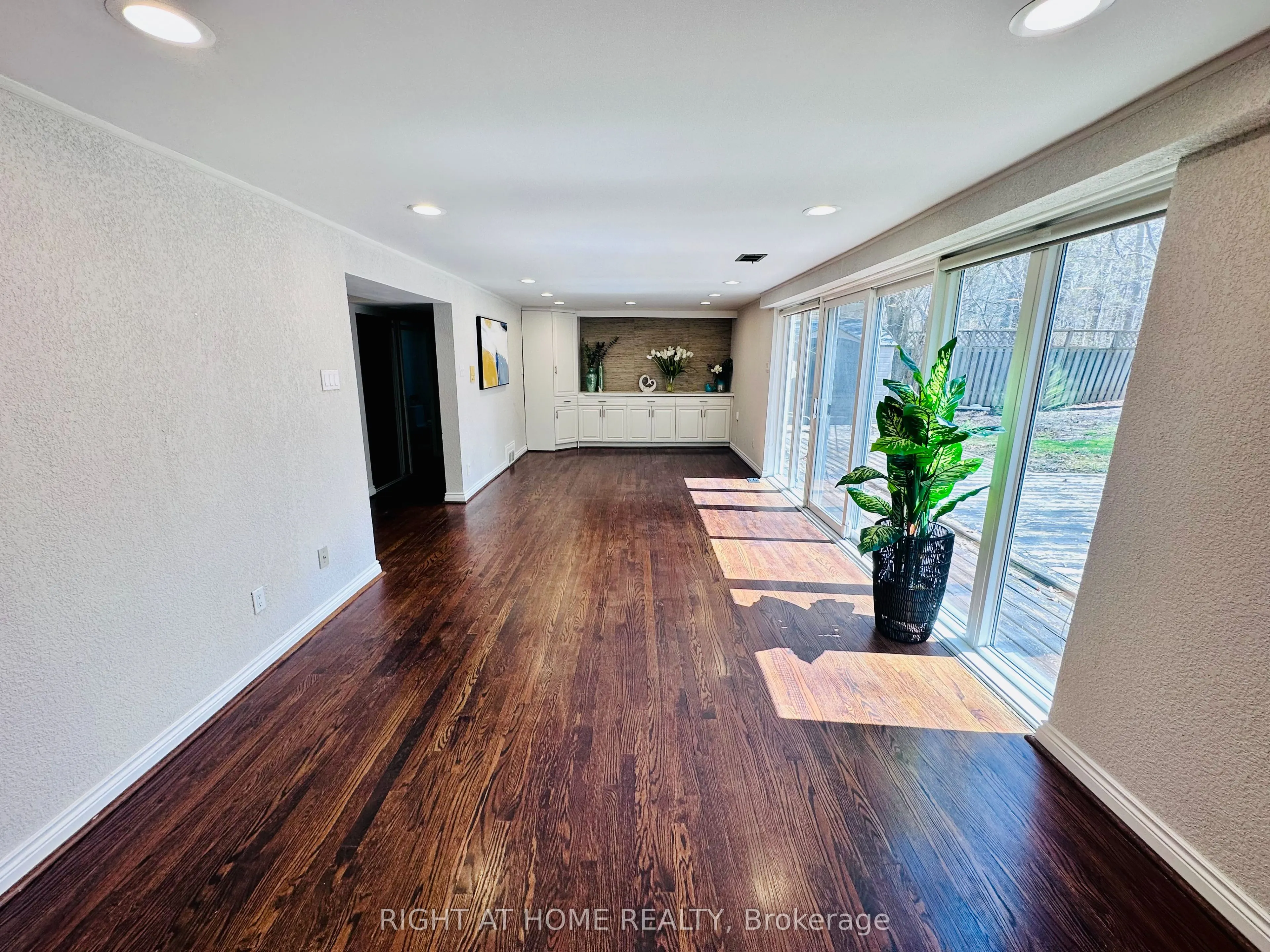 23 Christine Crescent