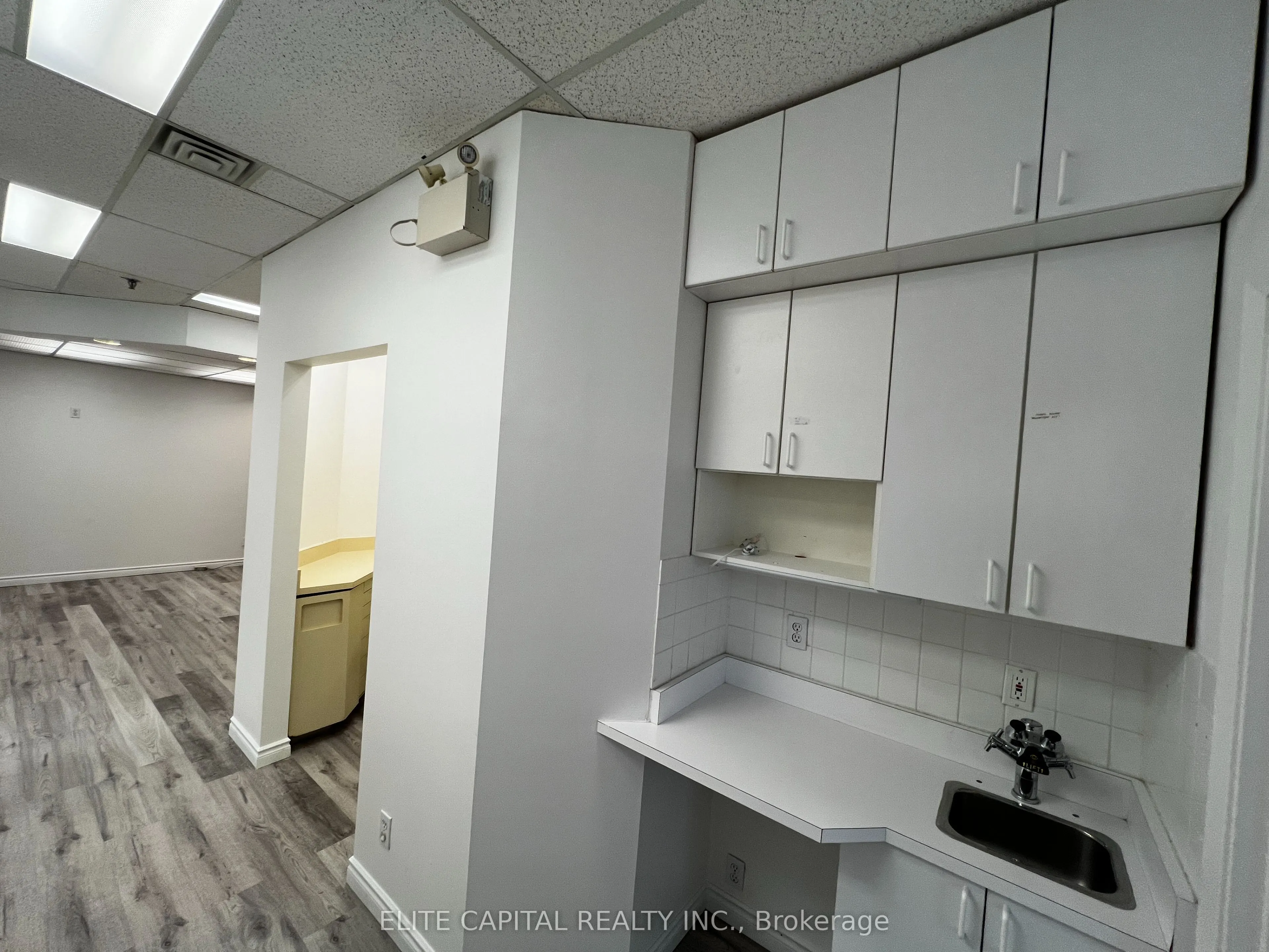 701 Sheppard Avenue E, #209