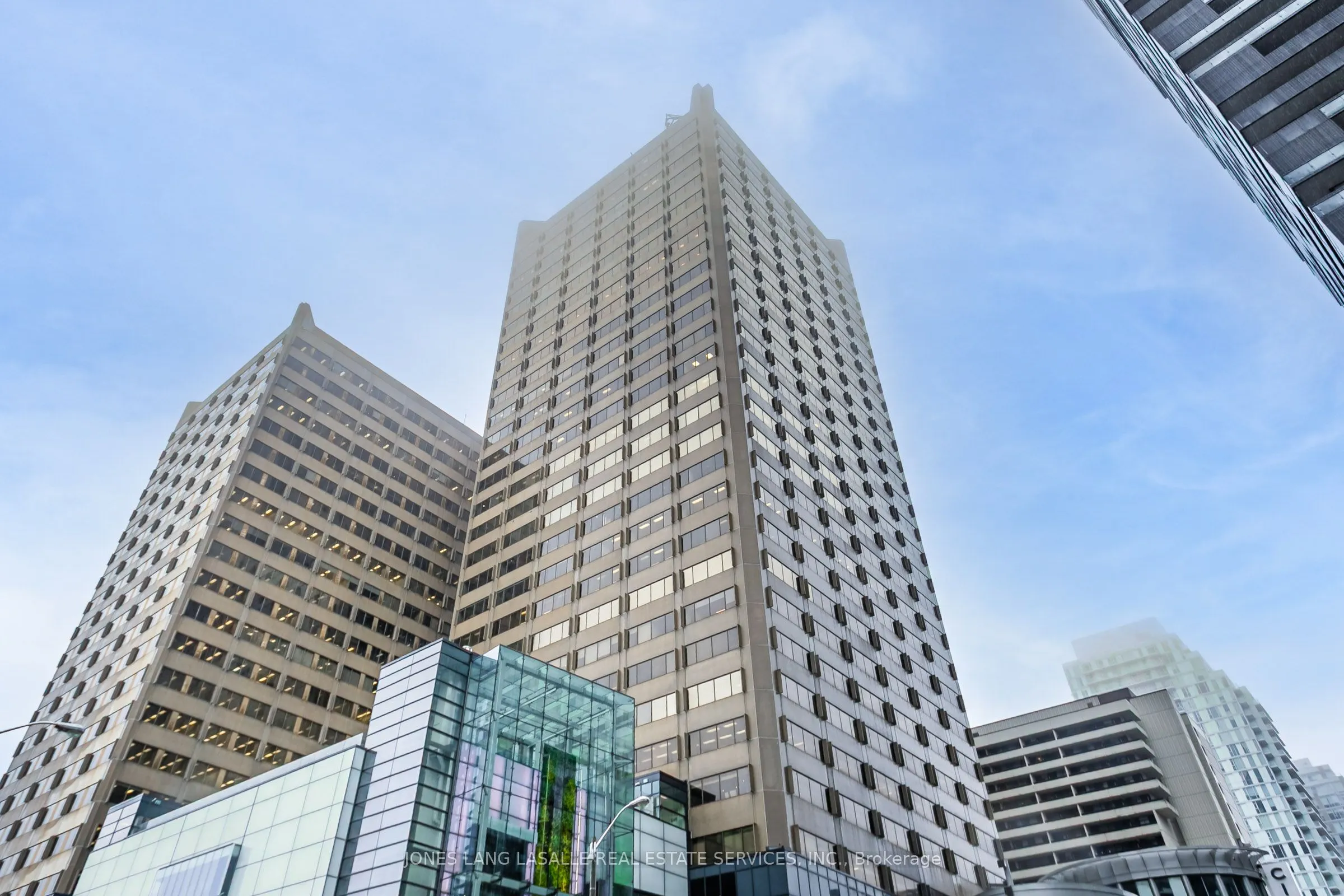 2300 Yonge Street, #1505