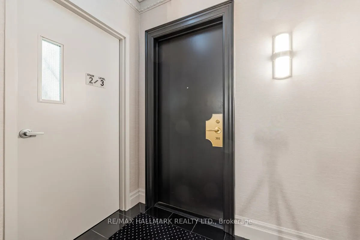 8 Sultan Street, #301