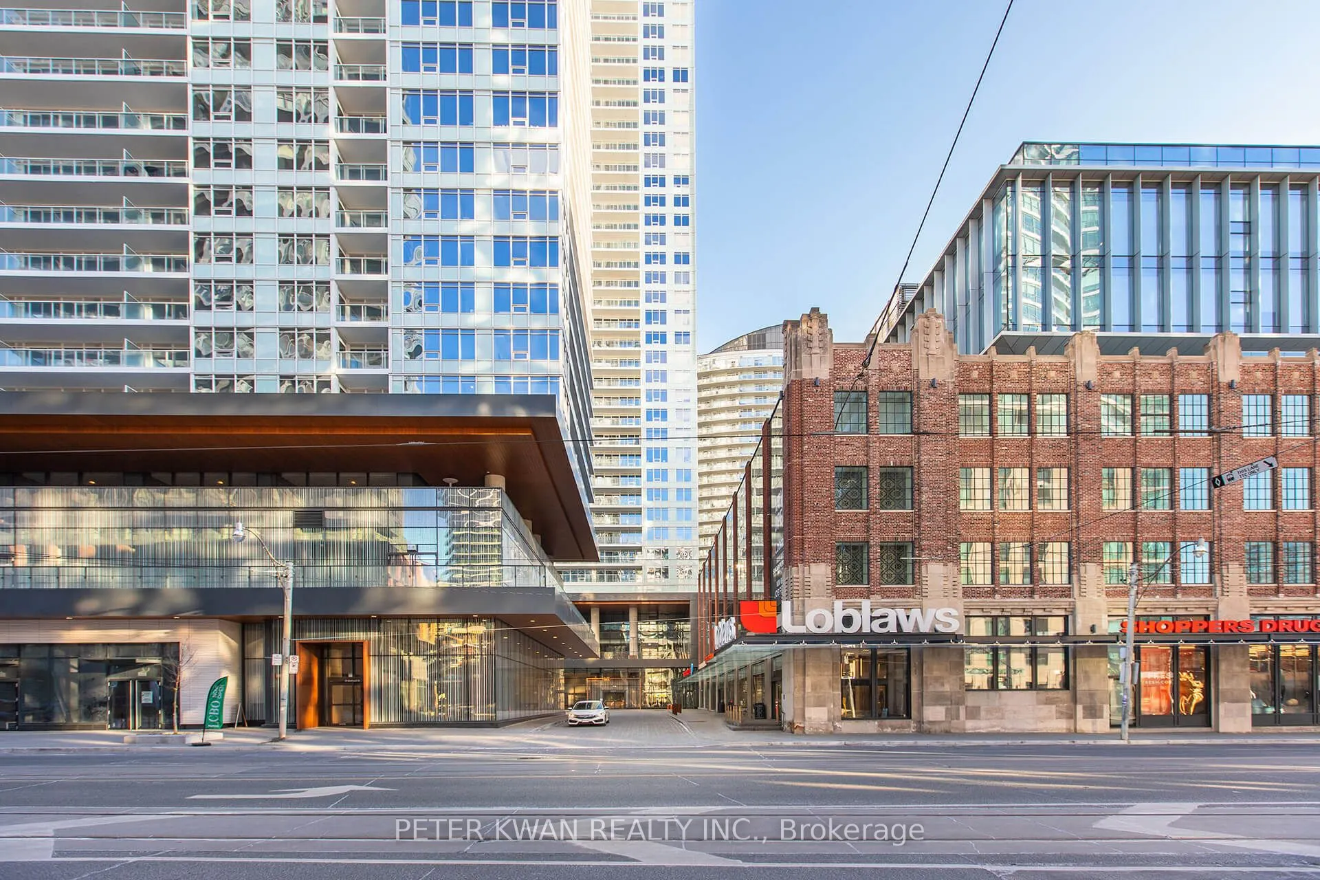 19 Bathurst Street, #1007