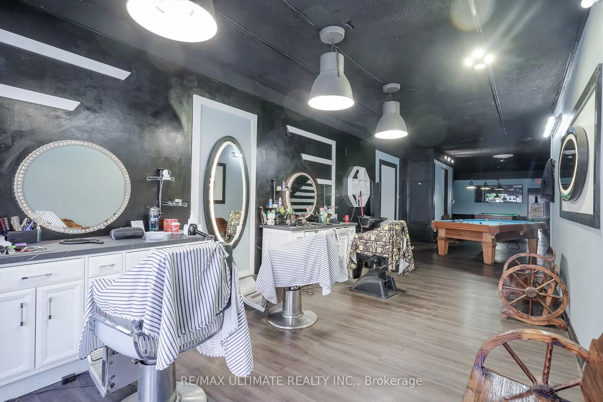 533 Bloor Street W