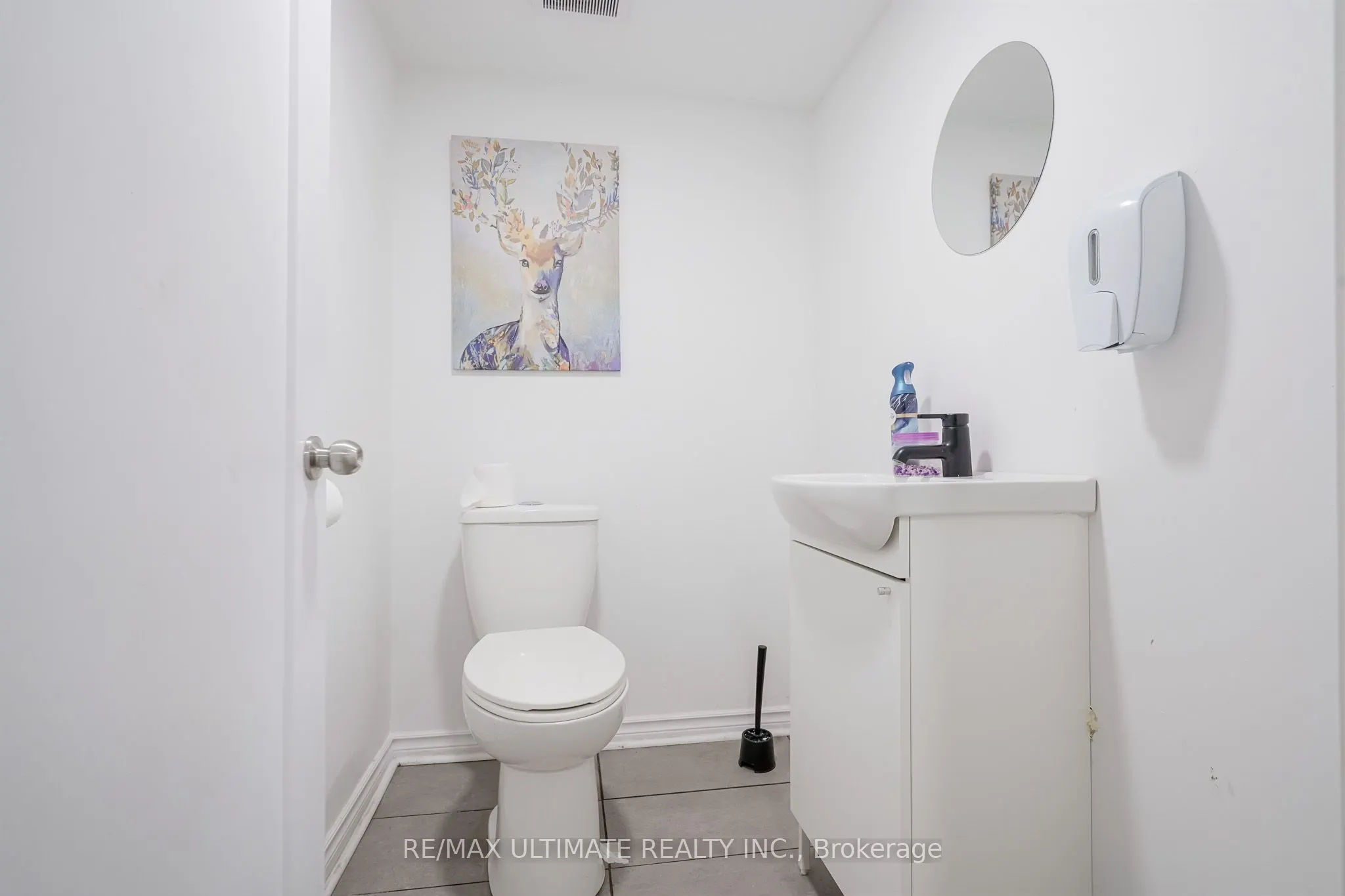 533 Bloor Street W