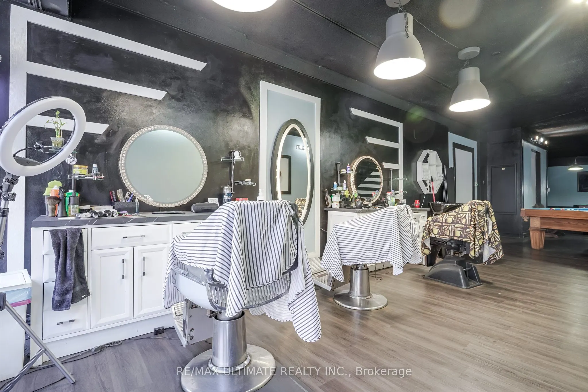 533 Bloor Street W