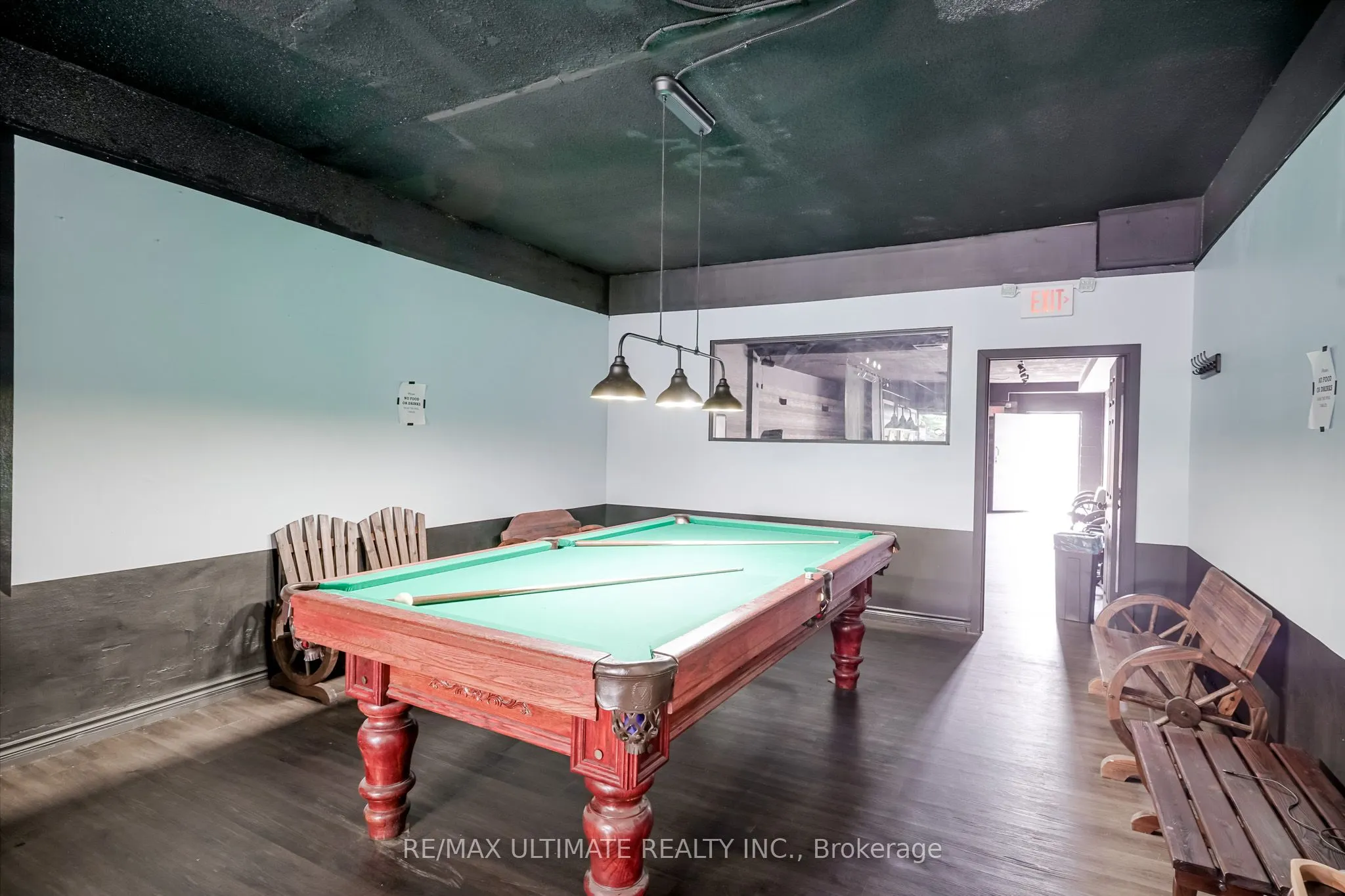 533 Bloor Street W