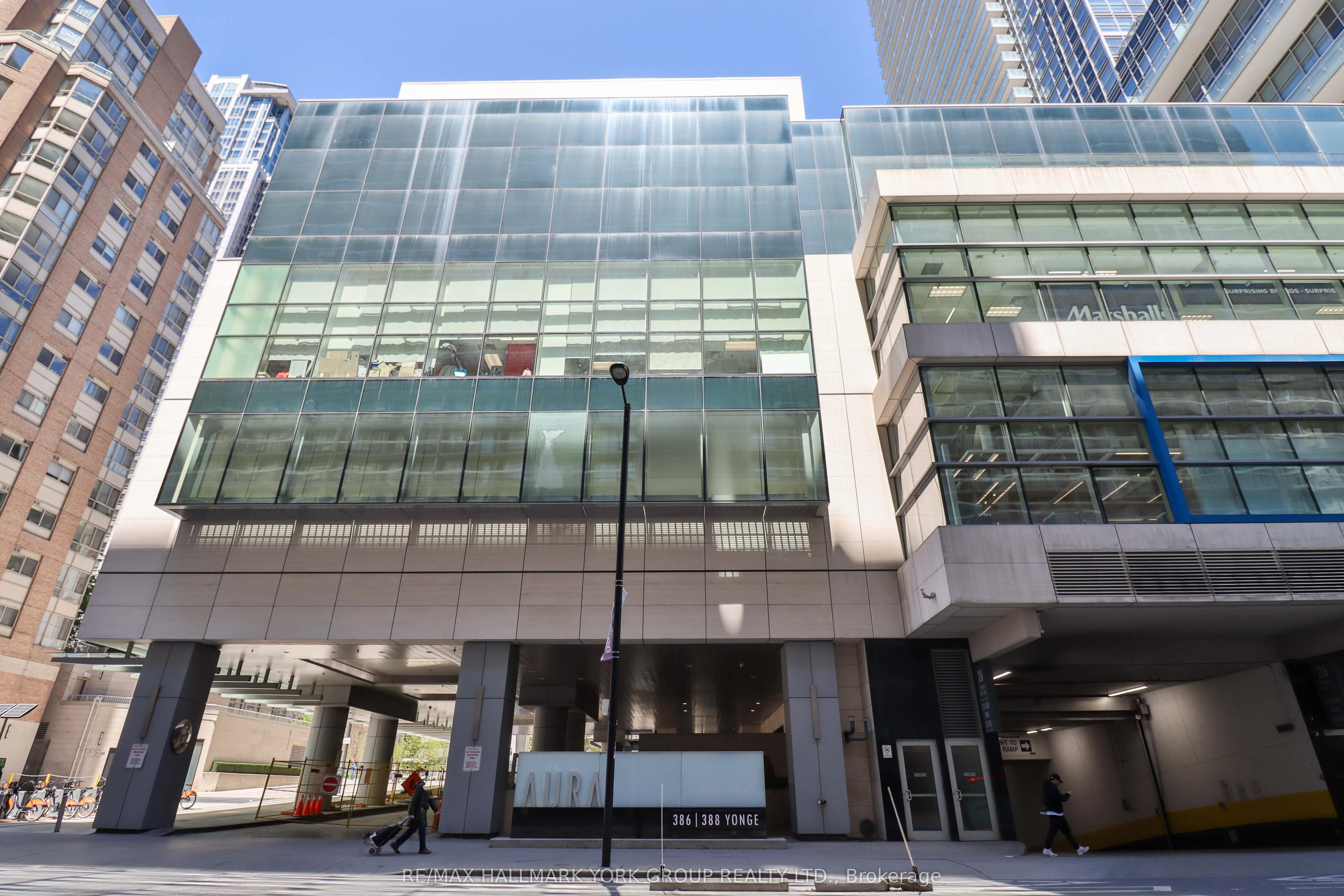 386 Yonge Street, #1607
