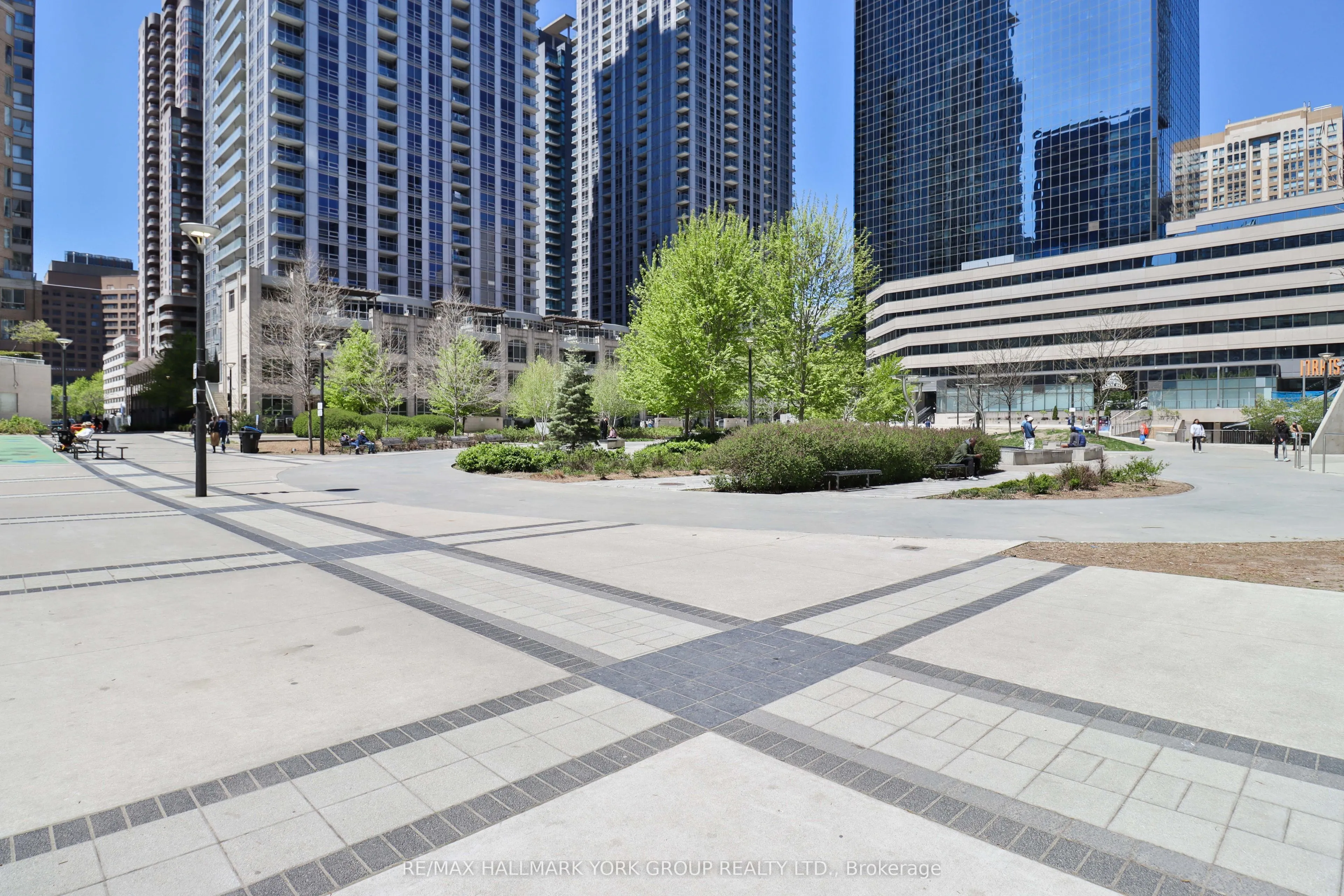 386 Yonge Street, #1607