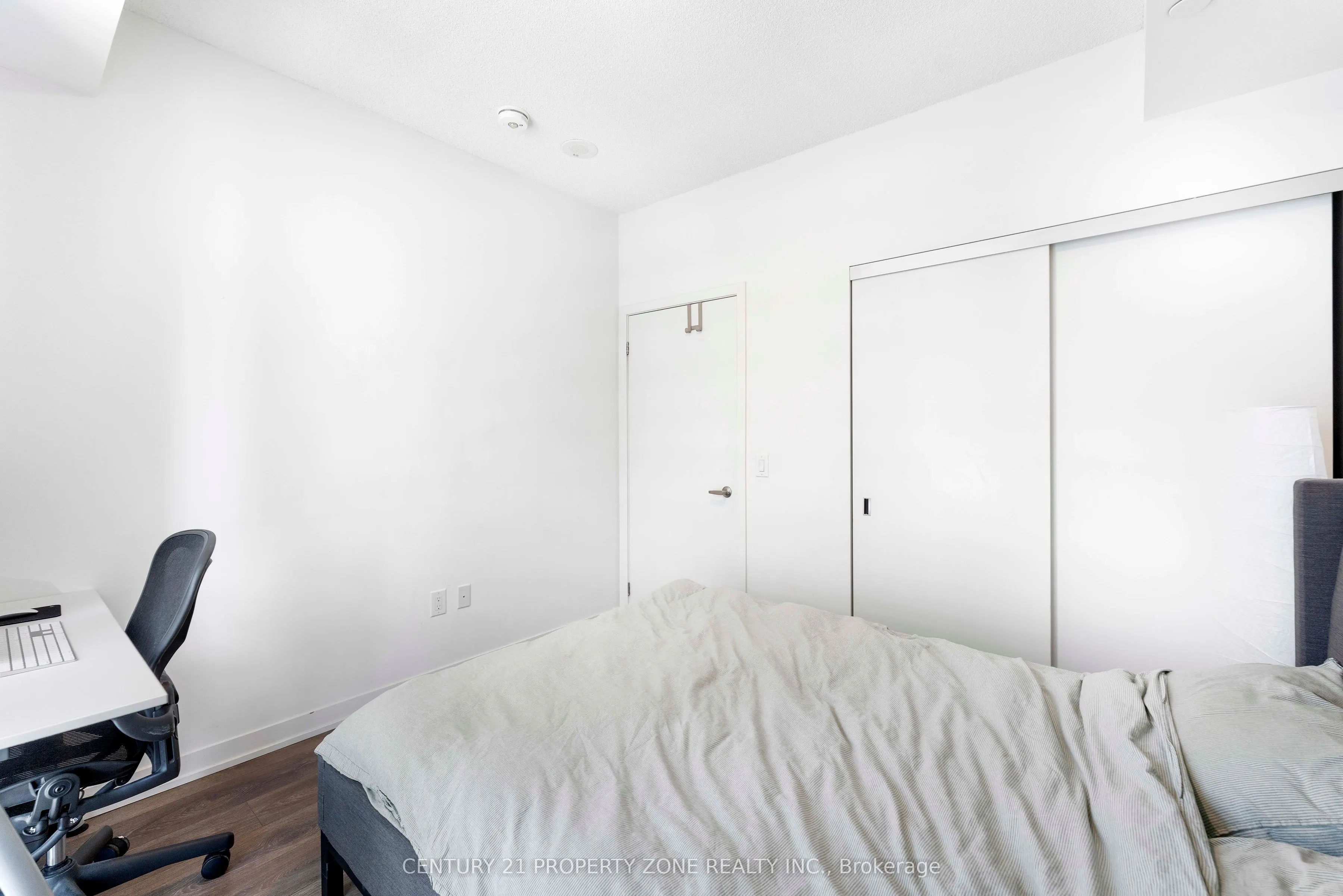 20 Richardson Street, #814