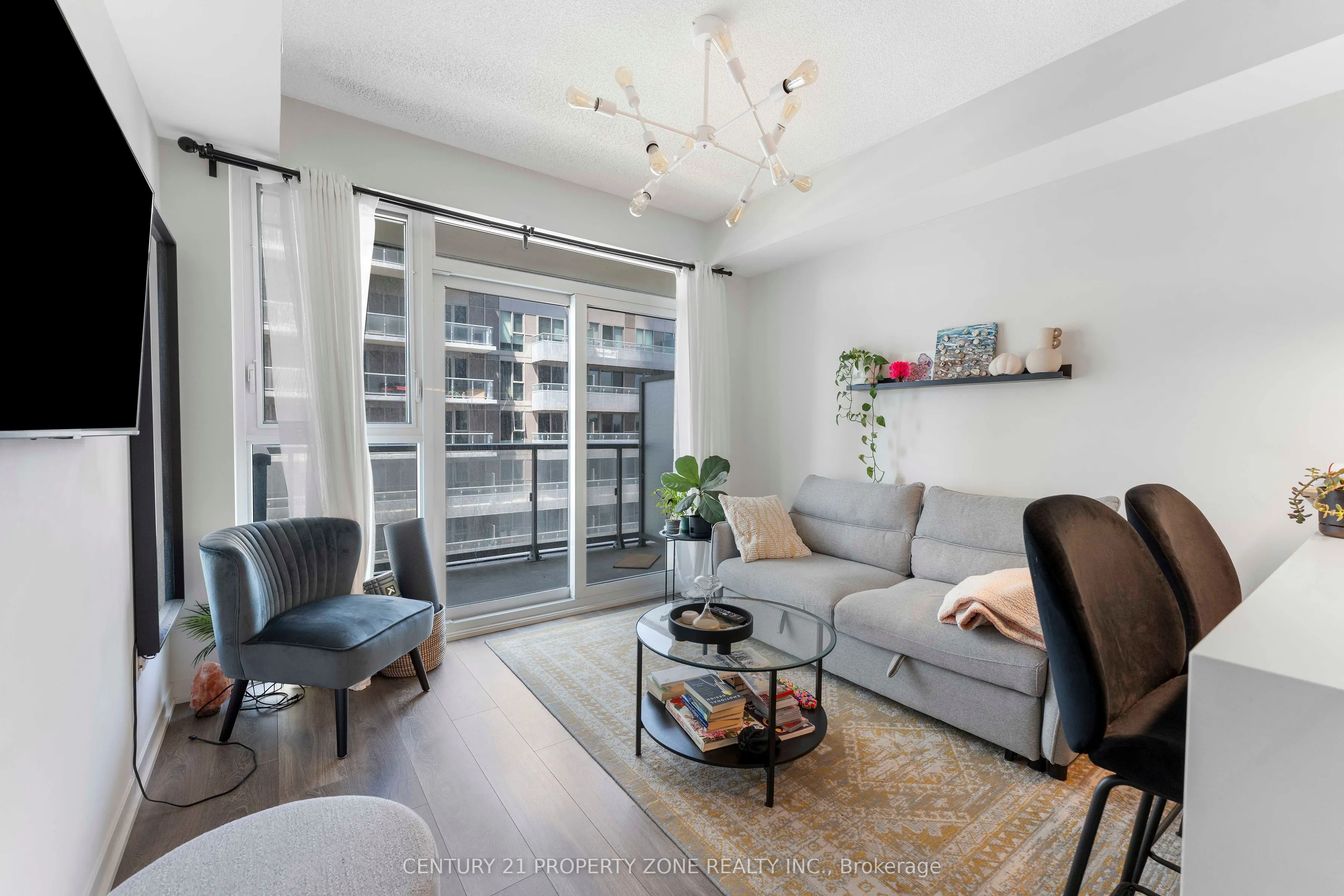 20 Richardson Street, #814