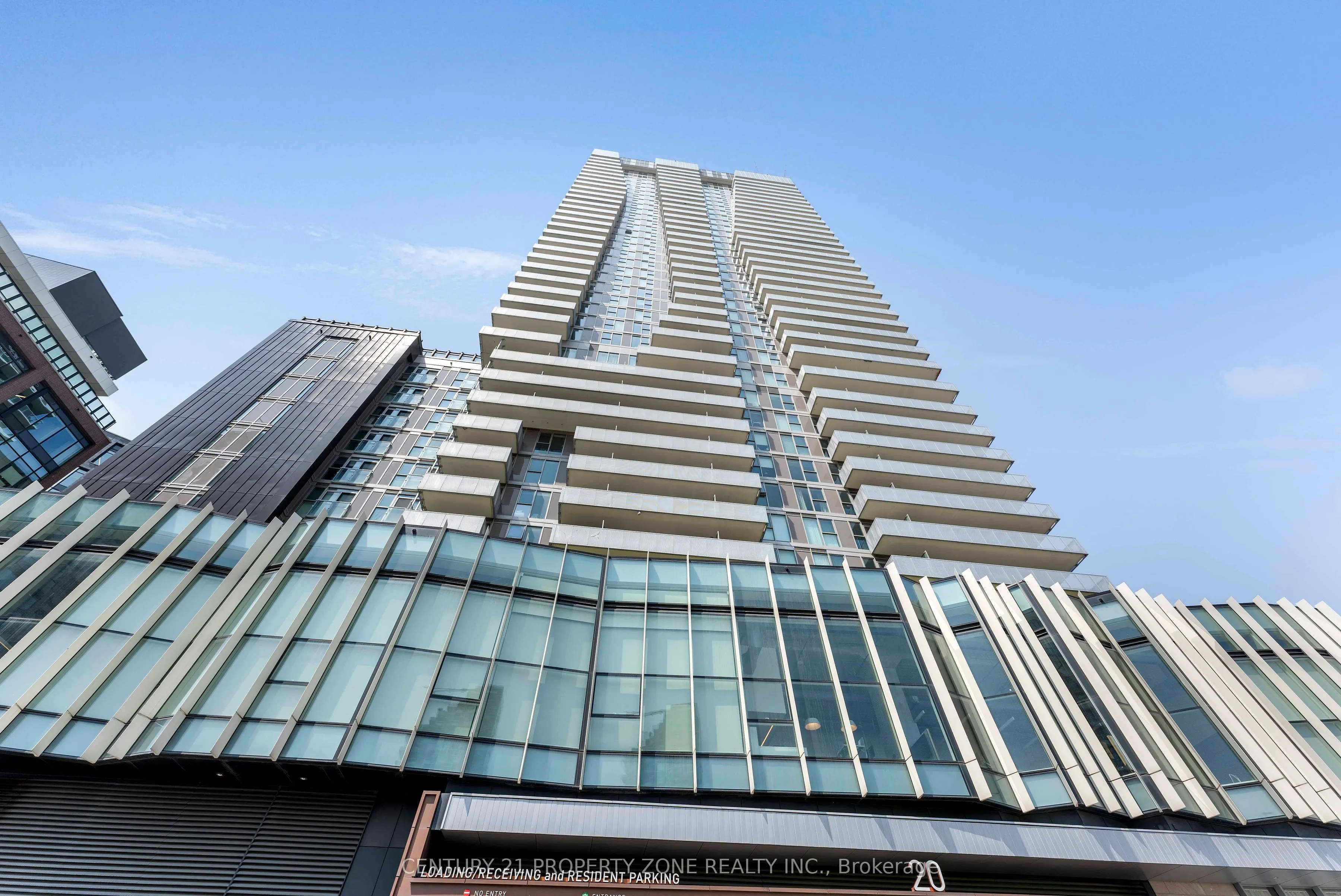 20 Richardson Street, #814