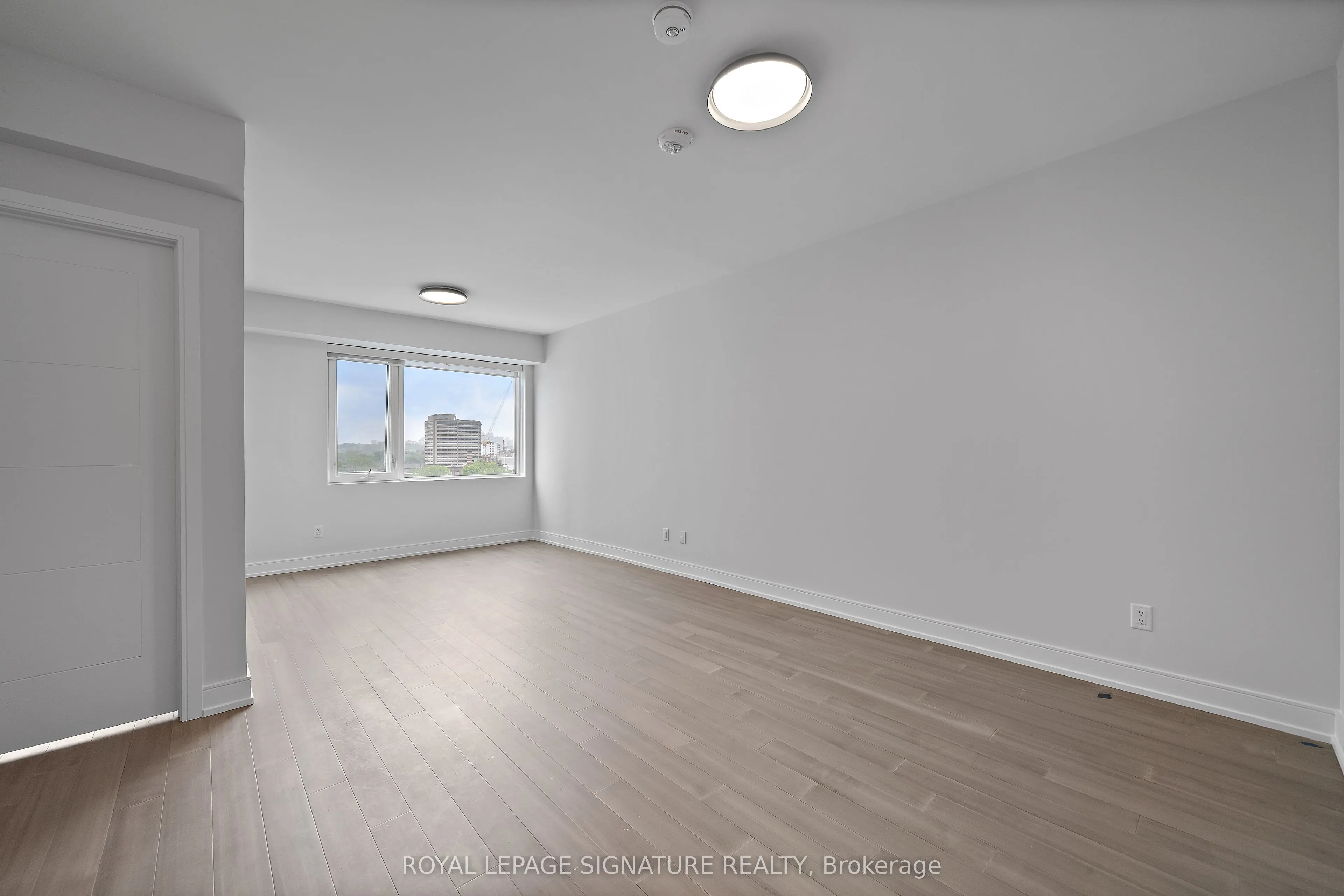 664 Spadina Avenue, #1002