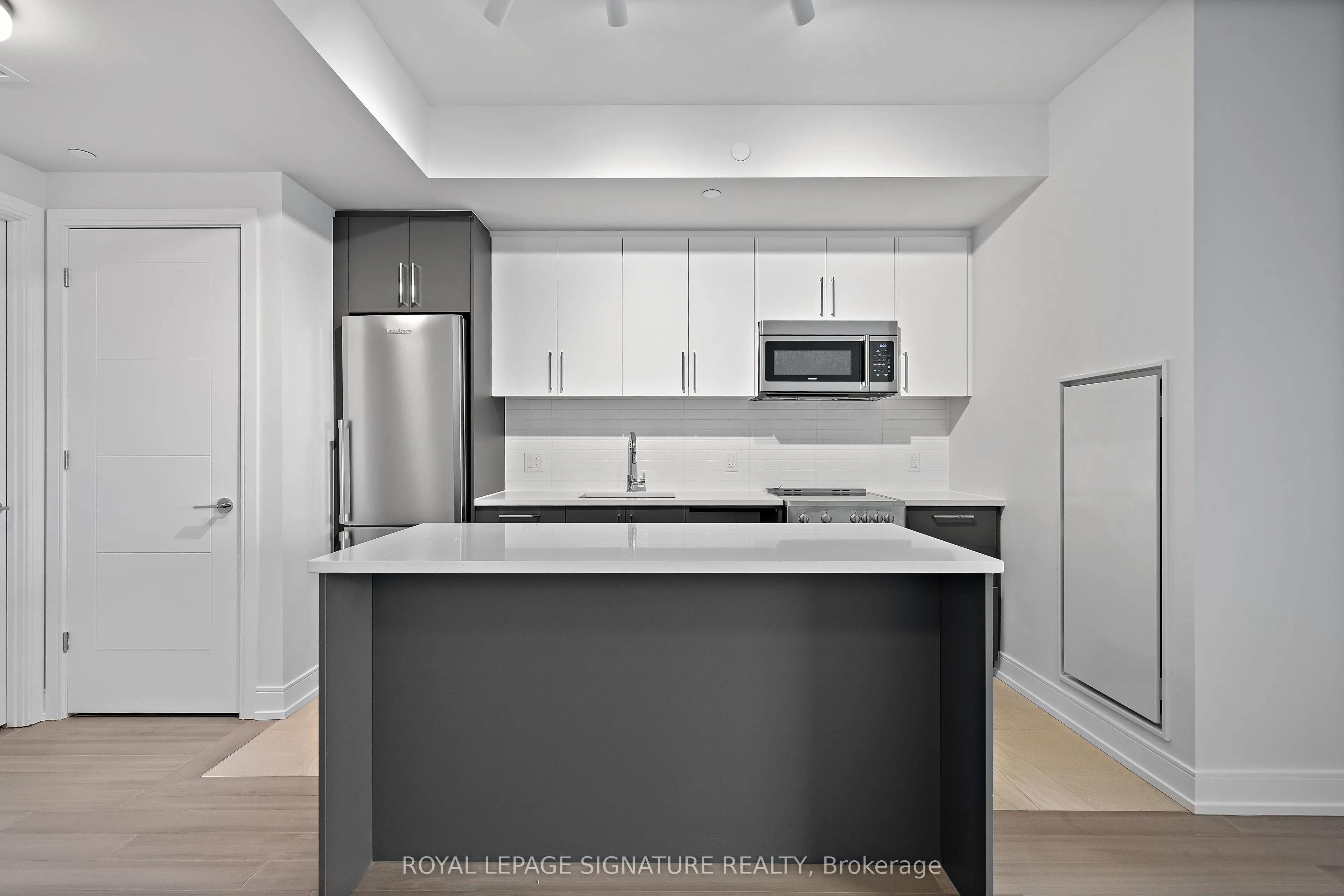 664 Spadina Avenue, #1002
