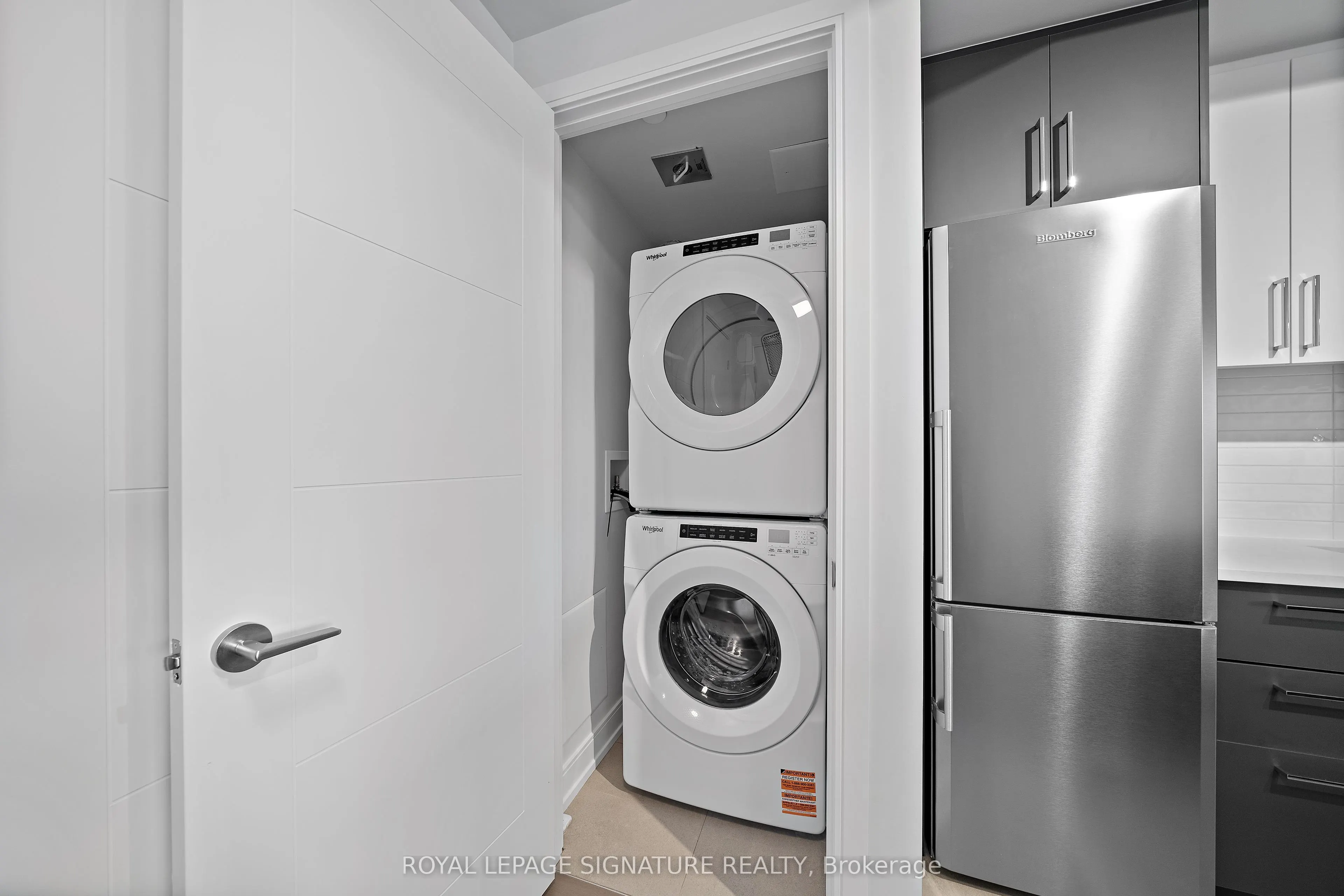 664 Spadina Avenue, #1002