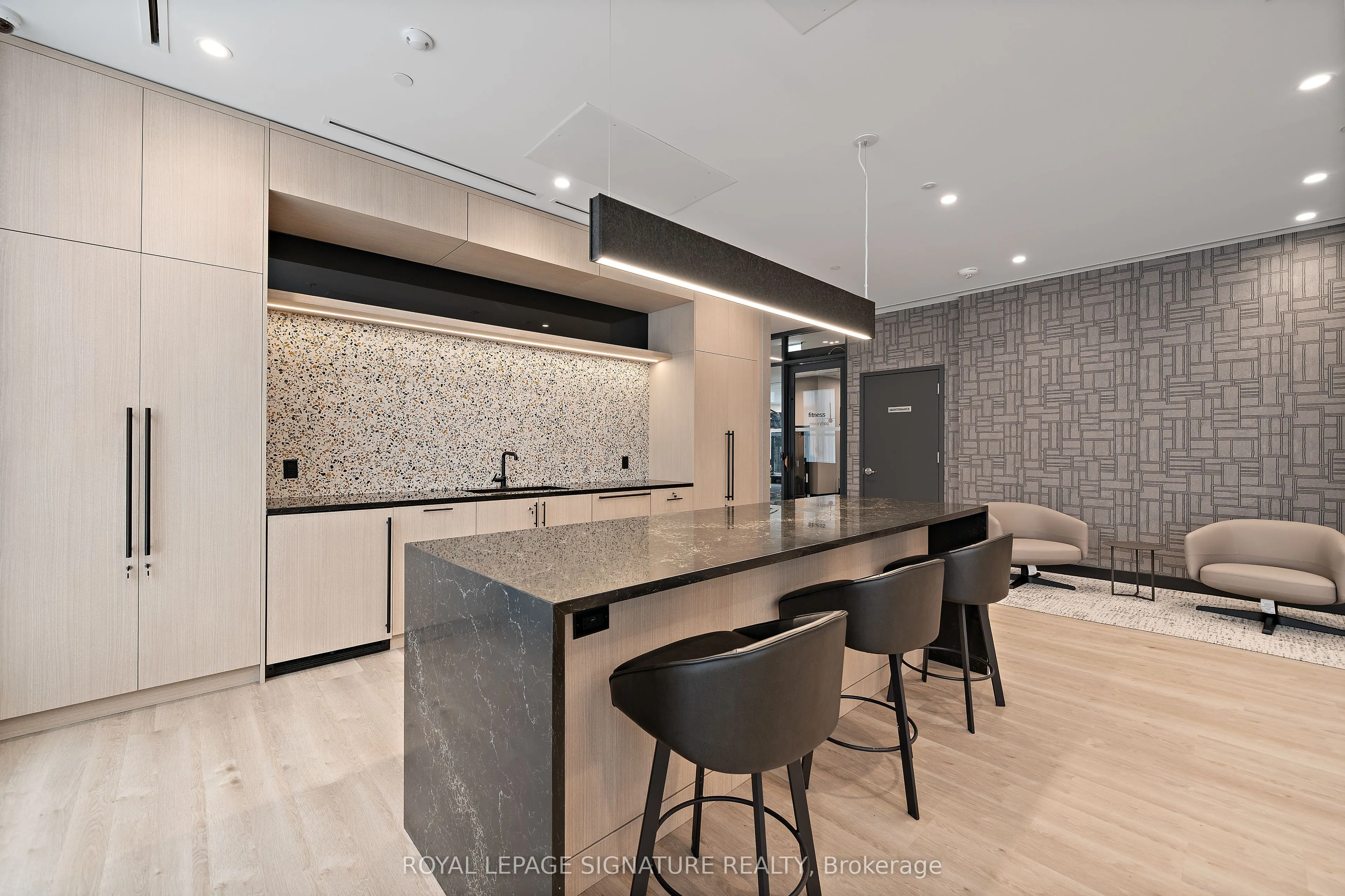 664 Spadina Avenue, #1002