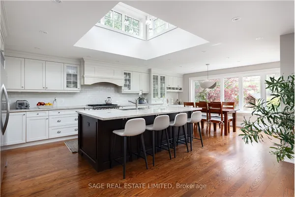 9 Canfield Place, Toronto
