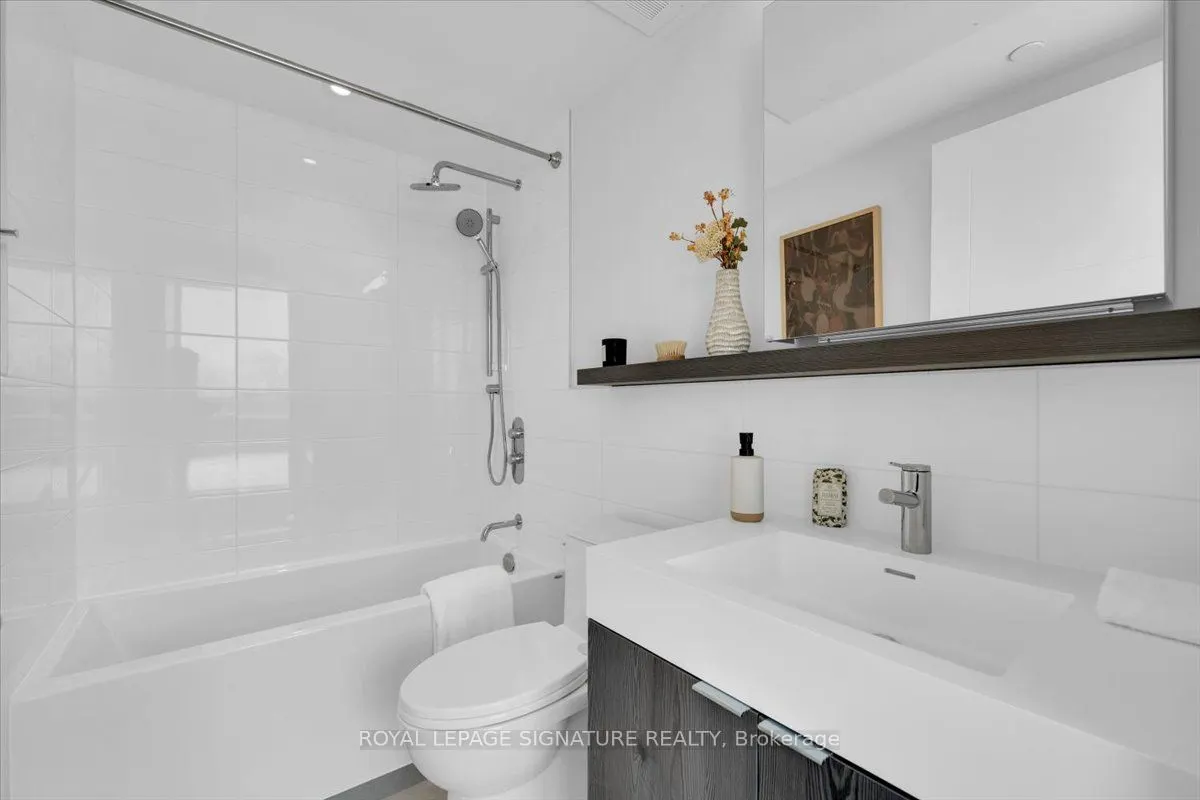 664 Spadina Avenue, #602