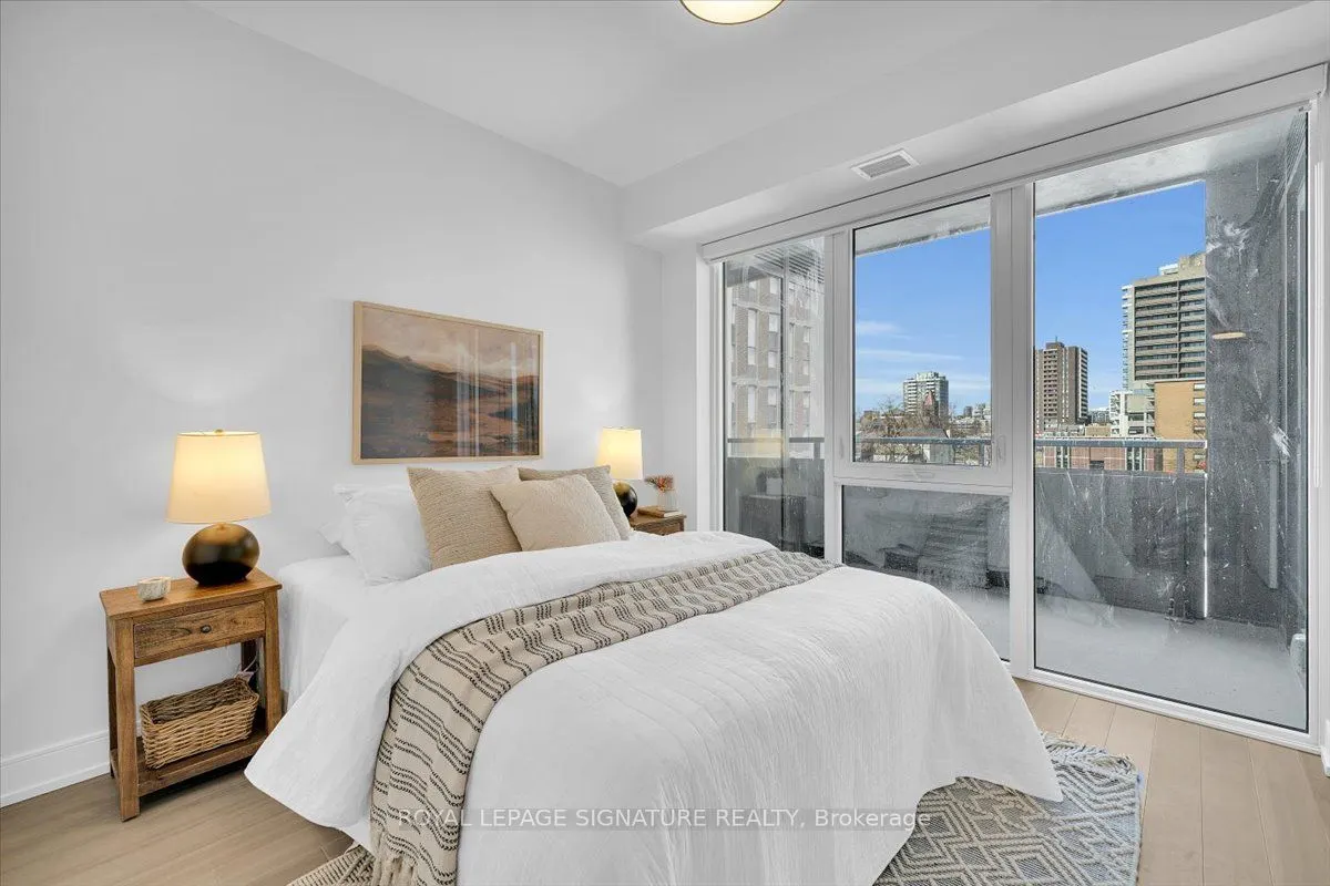664 Spadina Avenue, #602