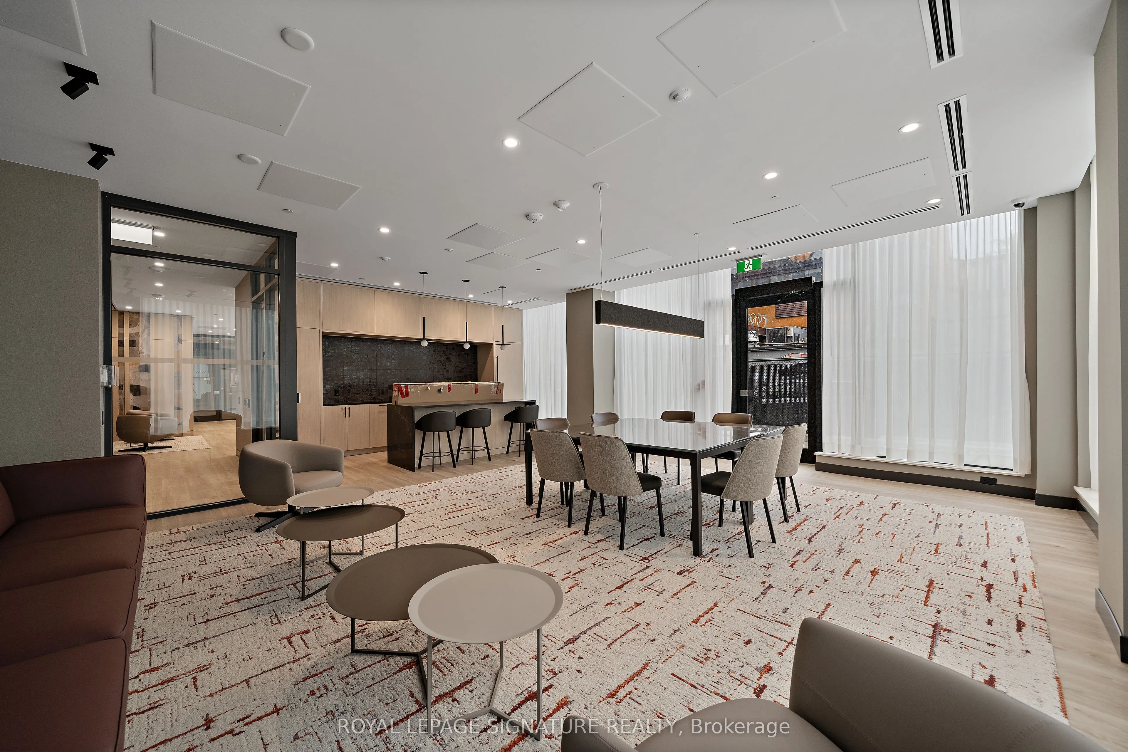 664 Spadina Avenue, #602