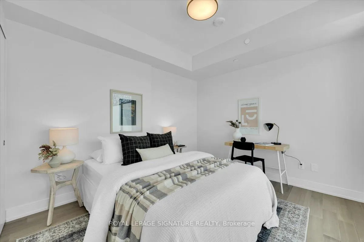 664 Spadina Avenue, #602