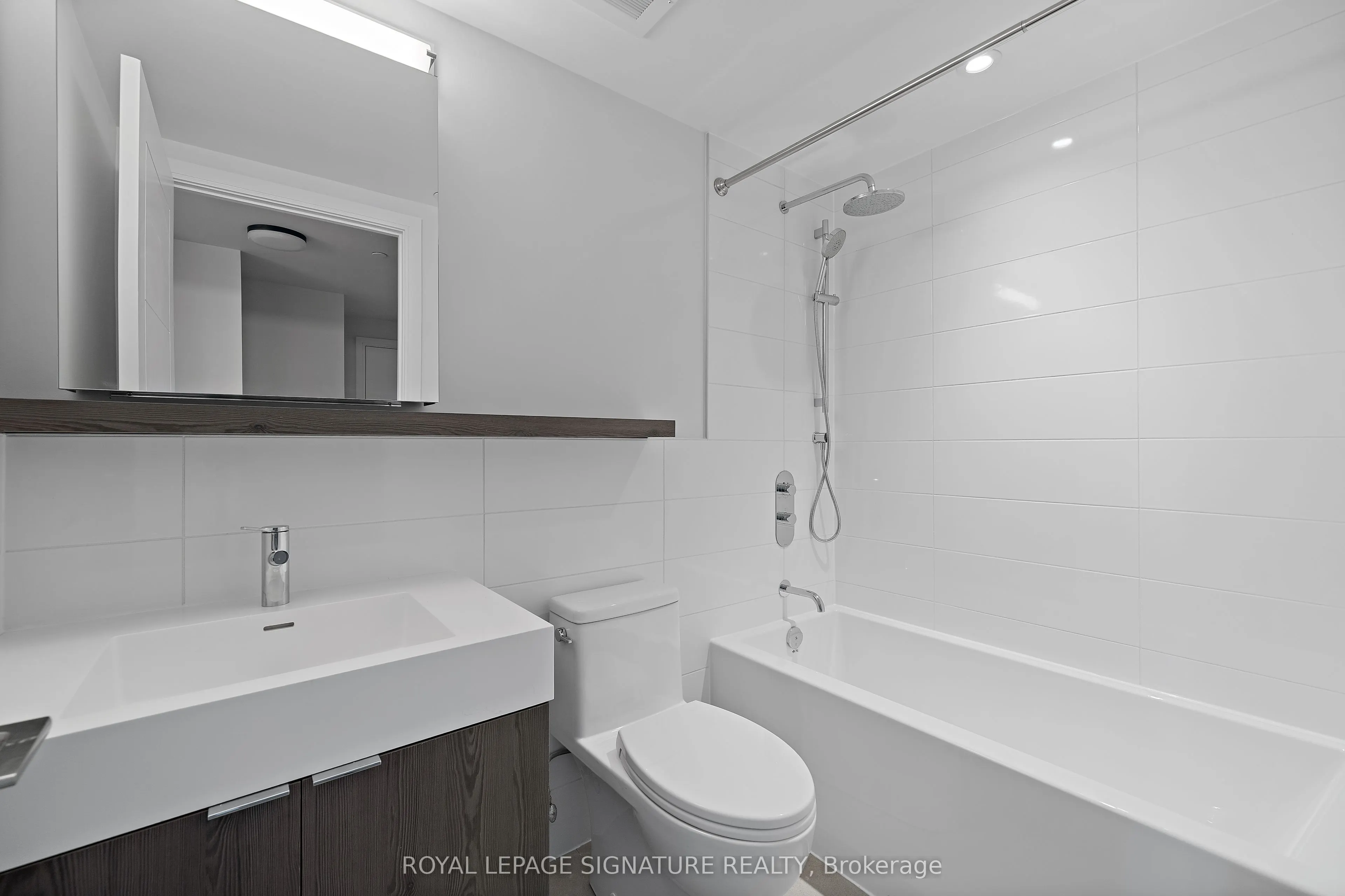 664 Spadina Avenue SW, #901