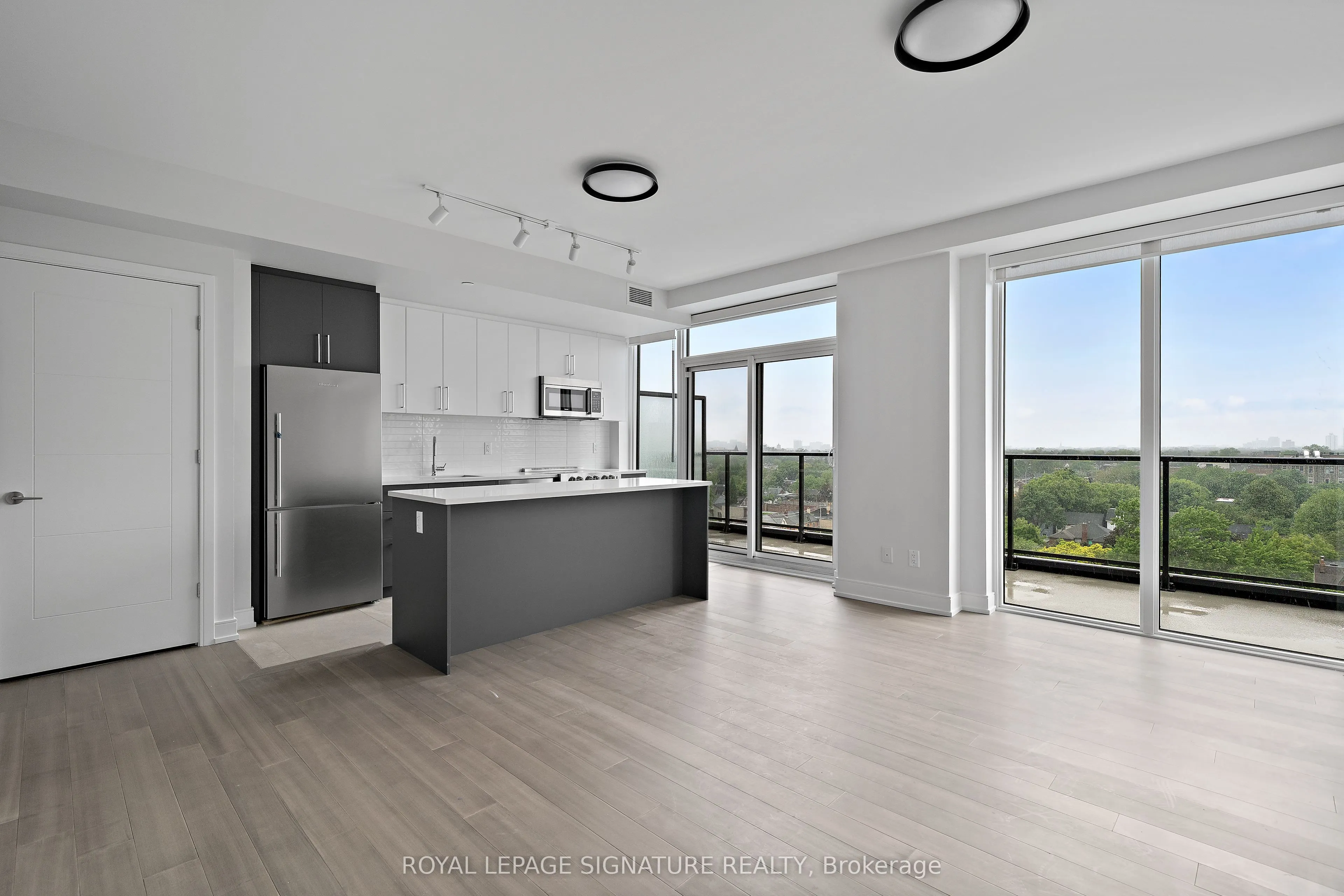 664 Spadina Avenue SW, #901
