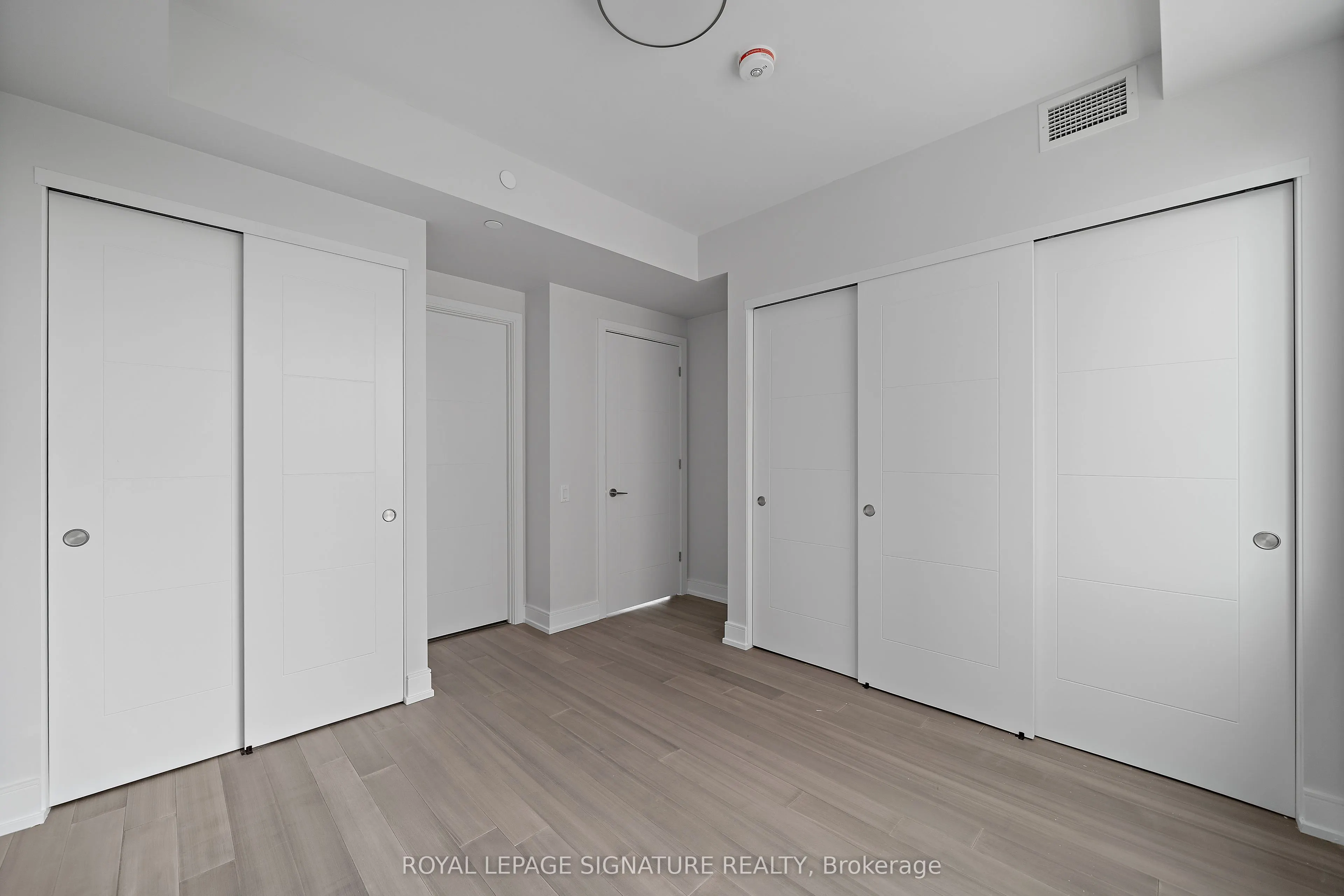 664 Spadina Avenue SW, #901