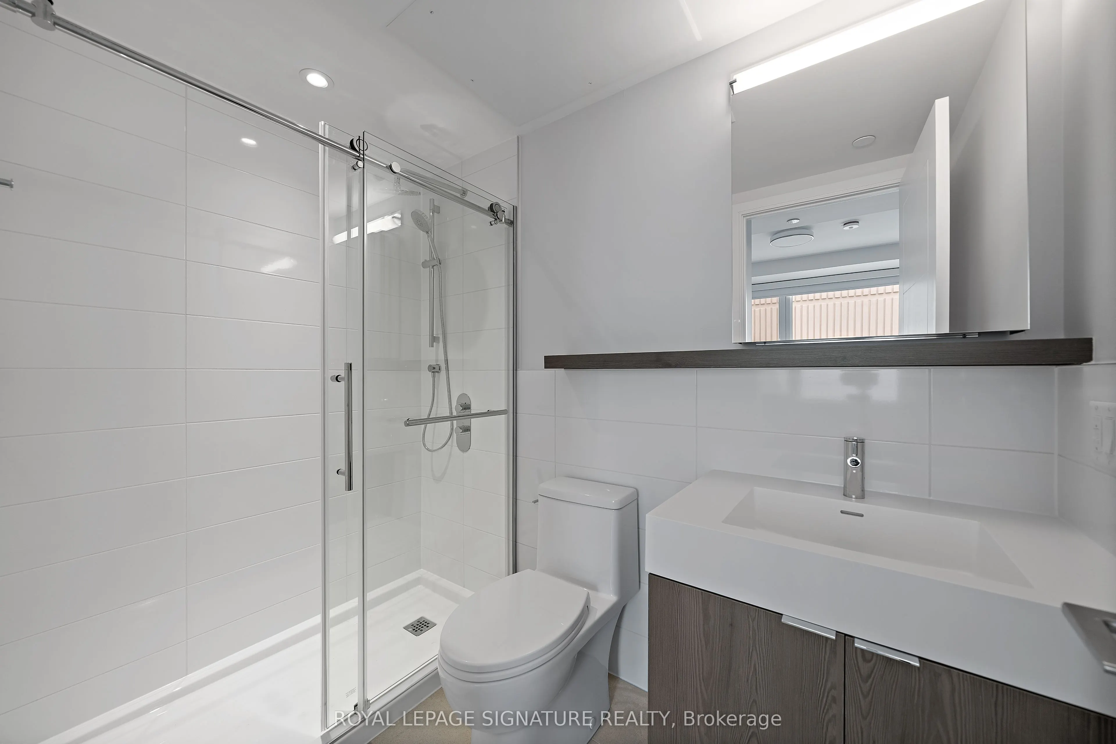 664 Spadina Avenue SW, #901