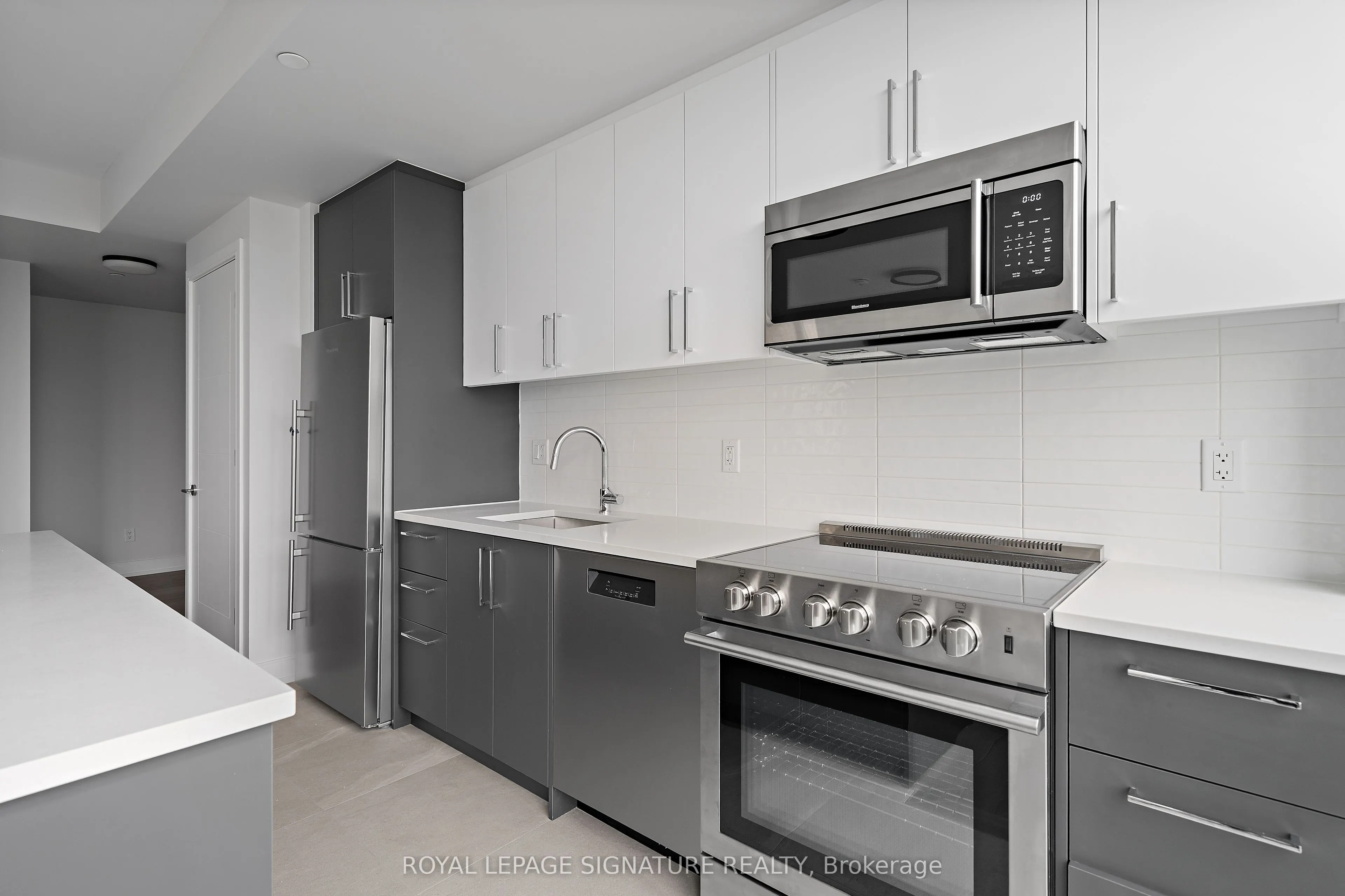 664 Spadina Avenue SW, #901