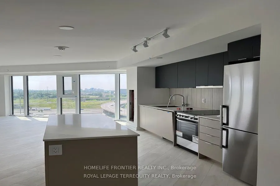 8 Tippett Road S, #1205