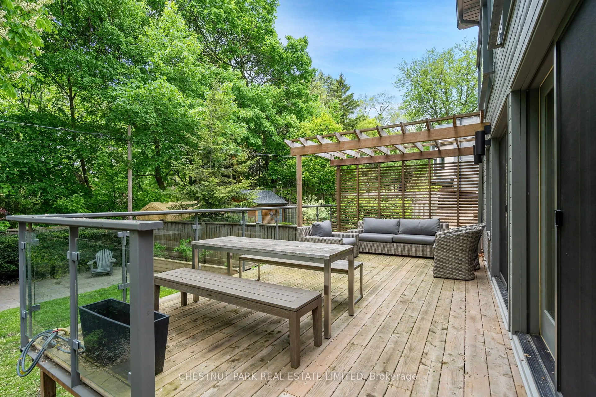 16 Inglewood Drive