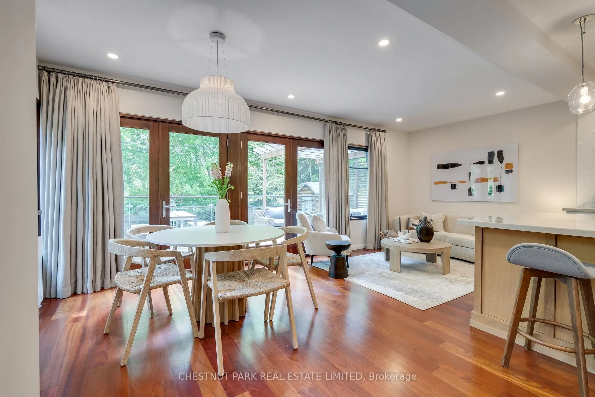 16 Inglewood Drive