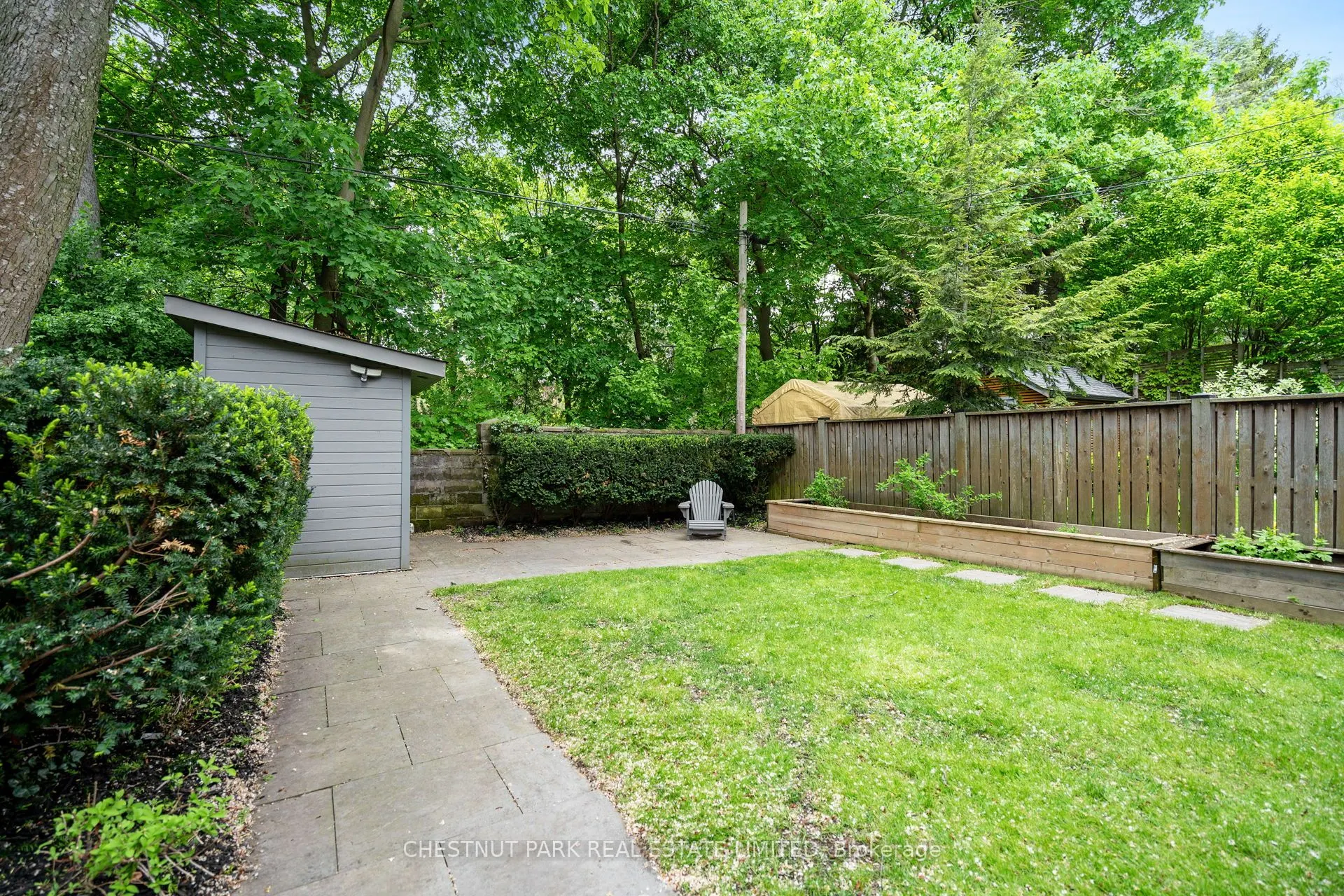 16 Inglewood Drive