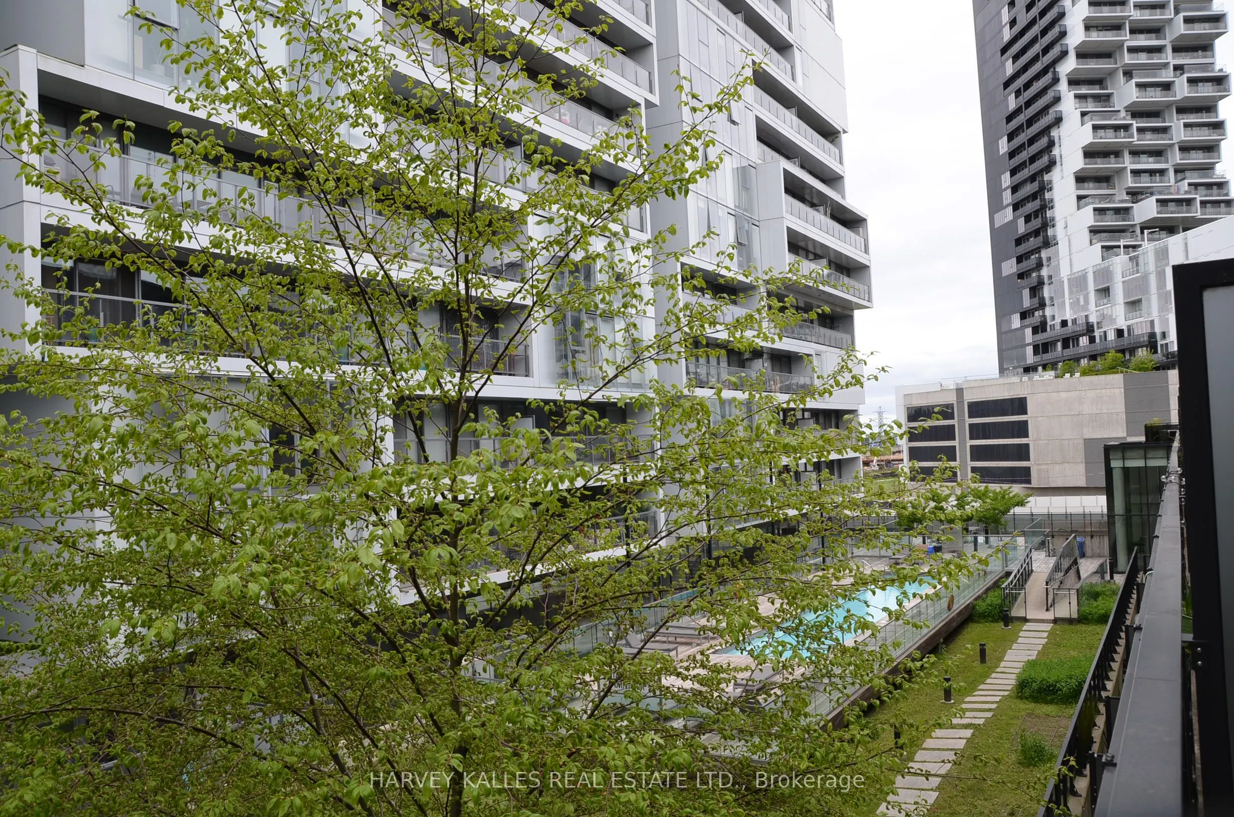 47 Lower River Street, #526