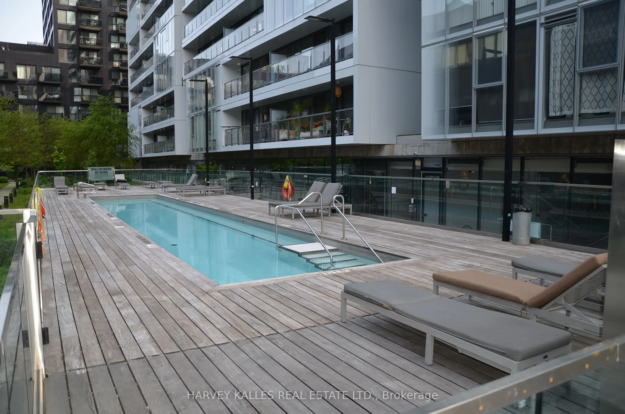 47 Lower River Street, #526