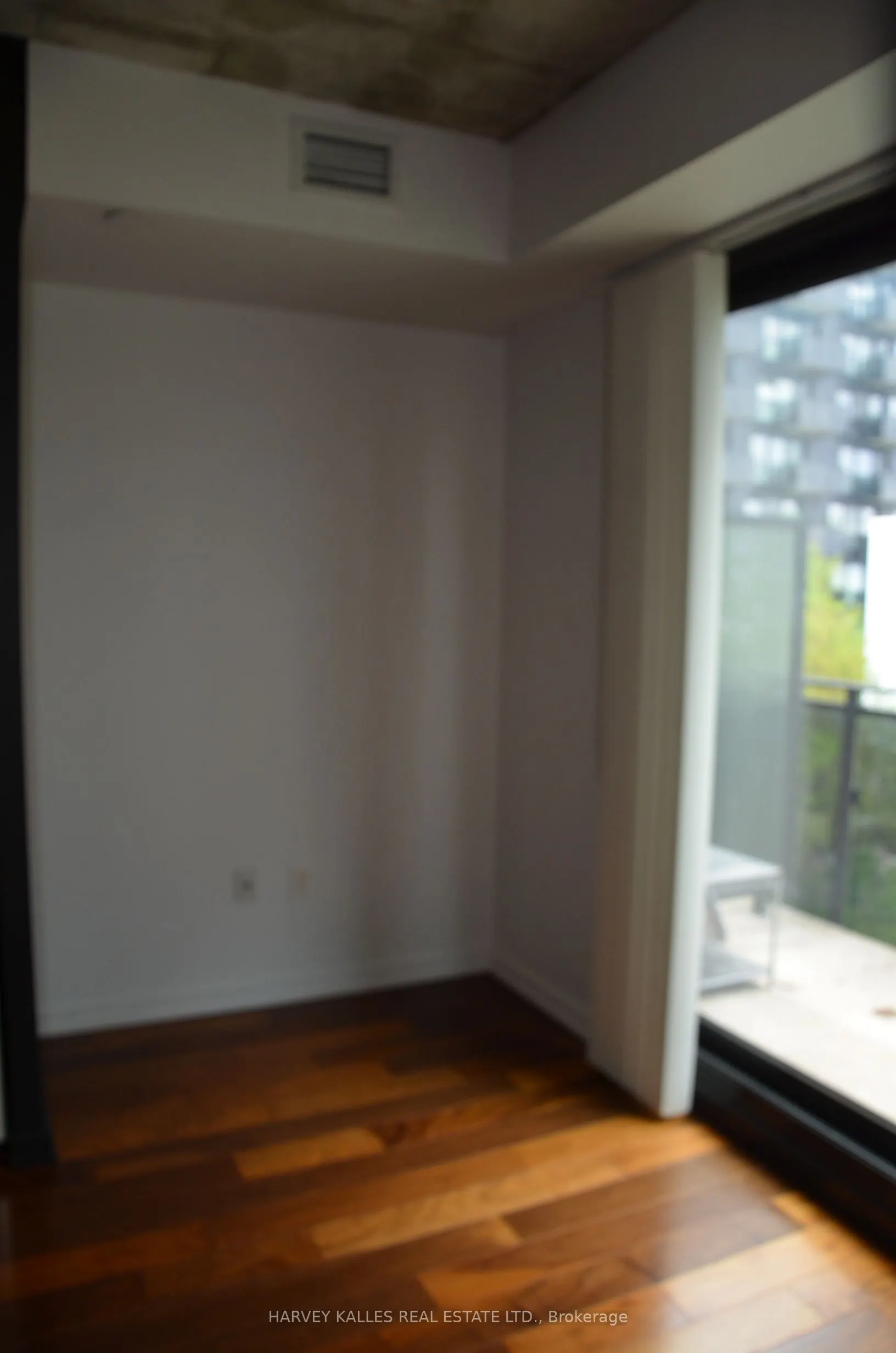 47 Lower River Street, #526