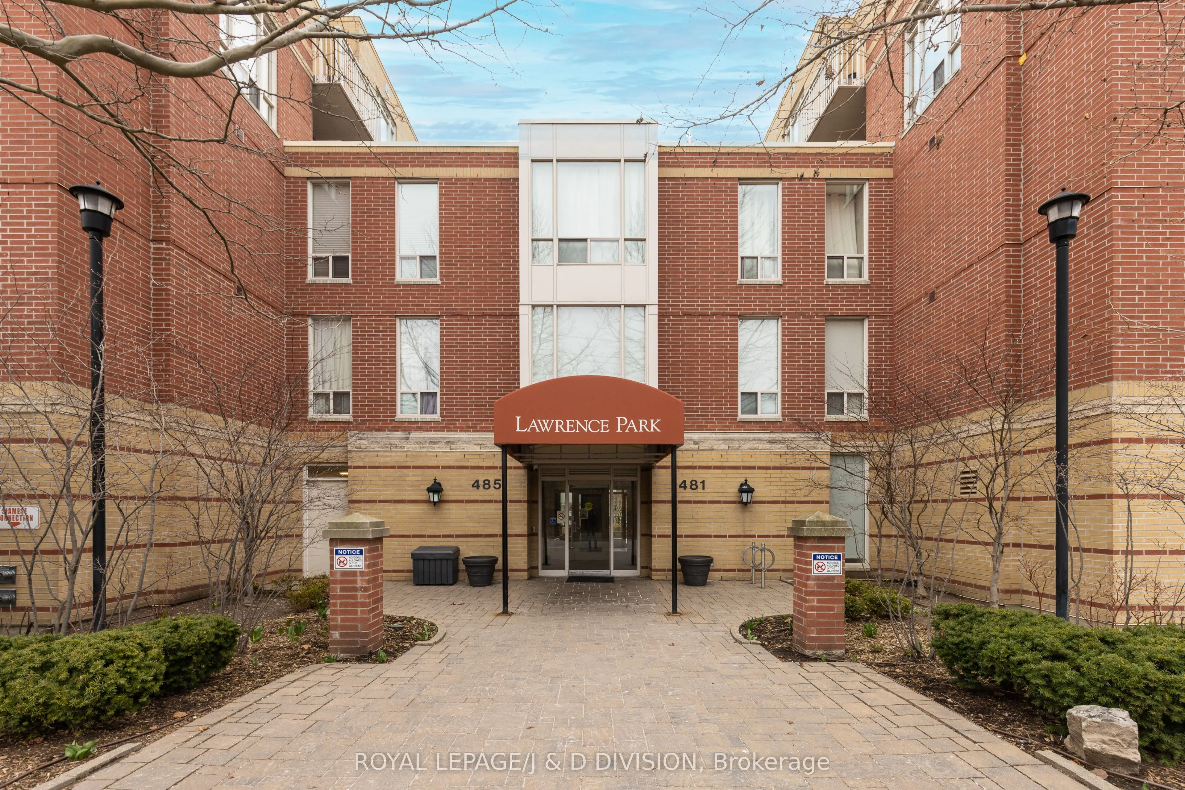 485 Rosewell Avenue, #207