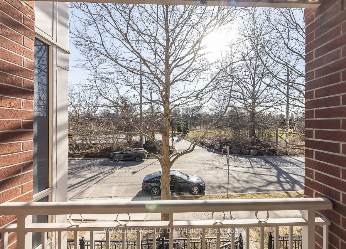 485 Rosewell Avenue, #207