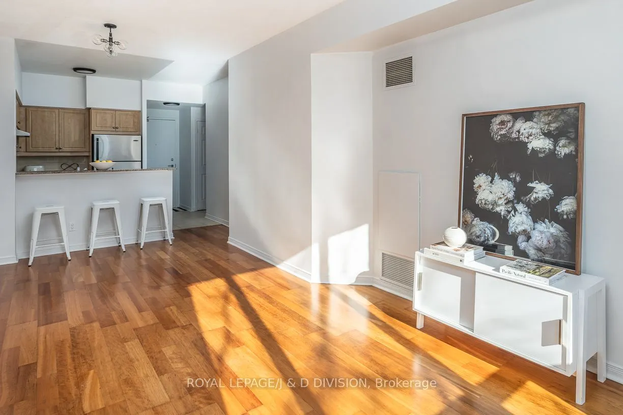 485 Rosewell Avenue, #207