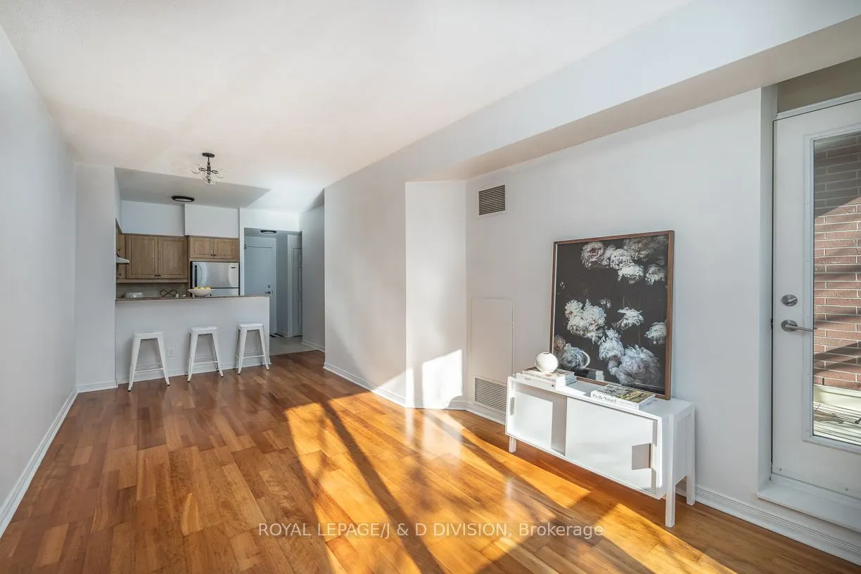 485 Rosewell Avenue, #207
