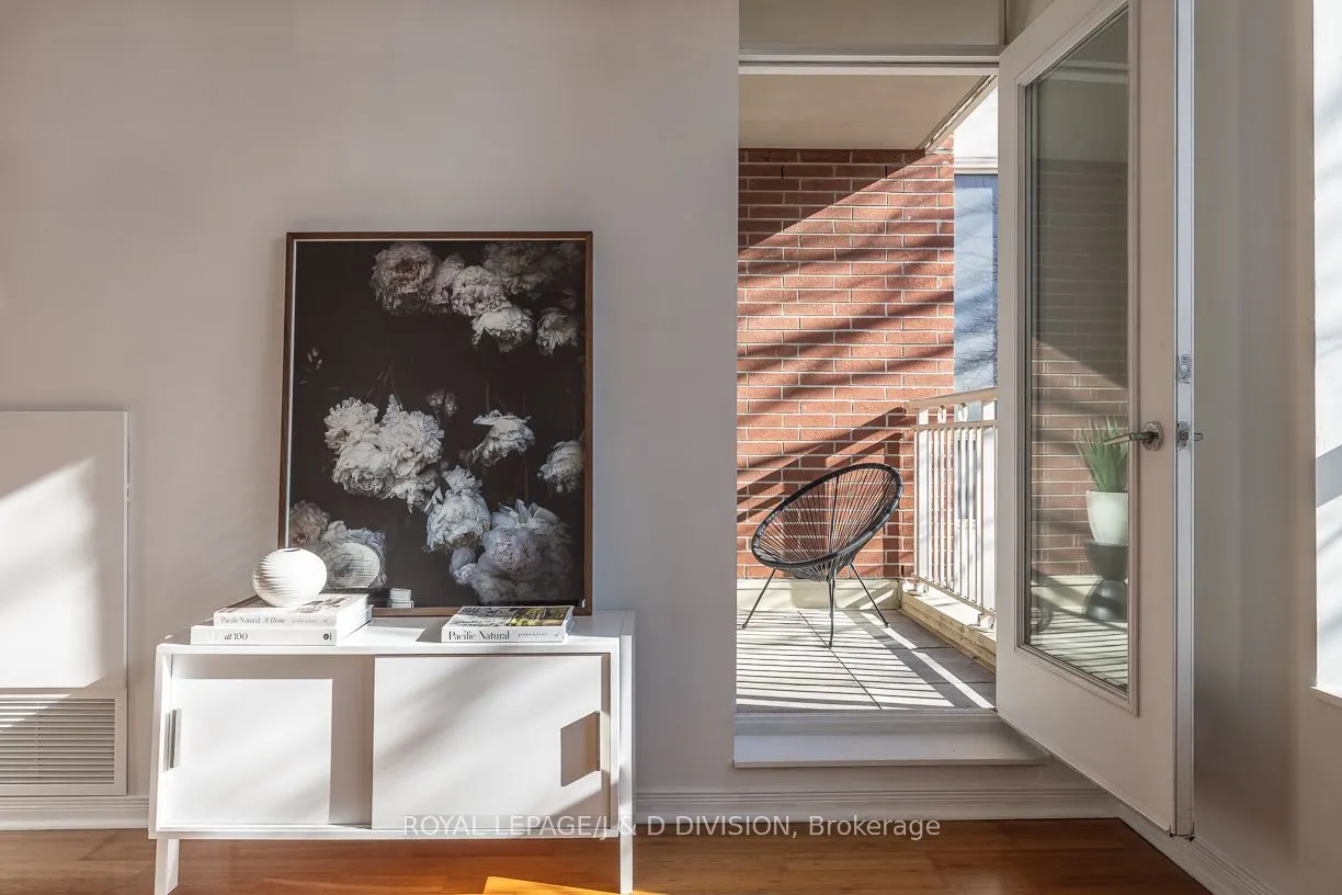 485 Rosewell Avenue, #207