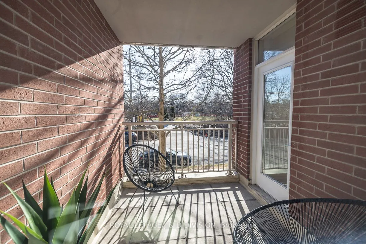 485 Rosewell Avenue, #207