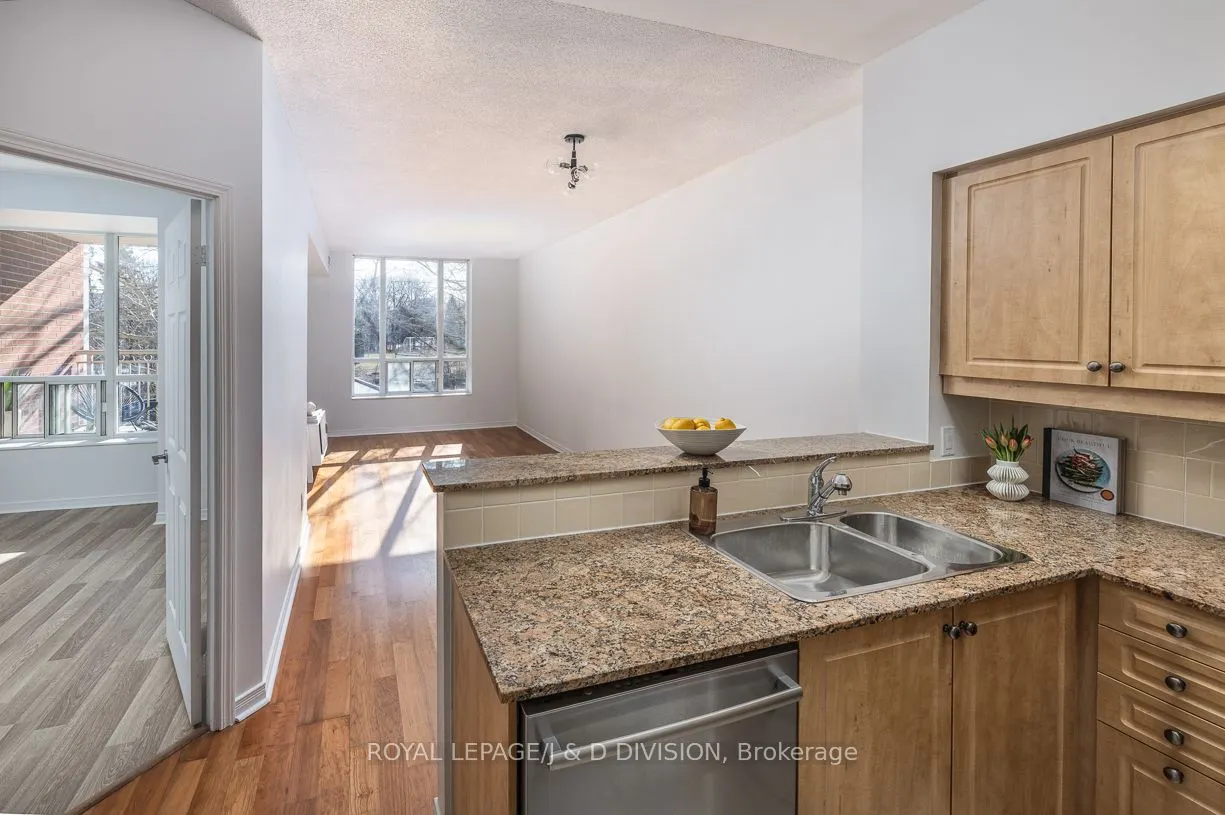 485 Rosewell Avenue, #207